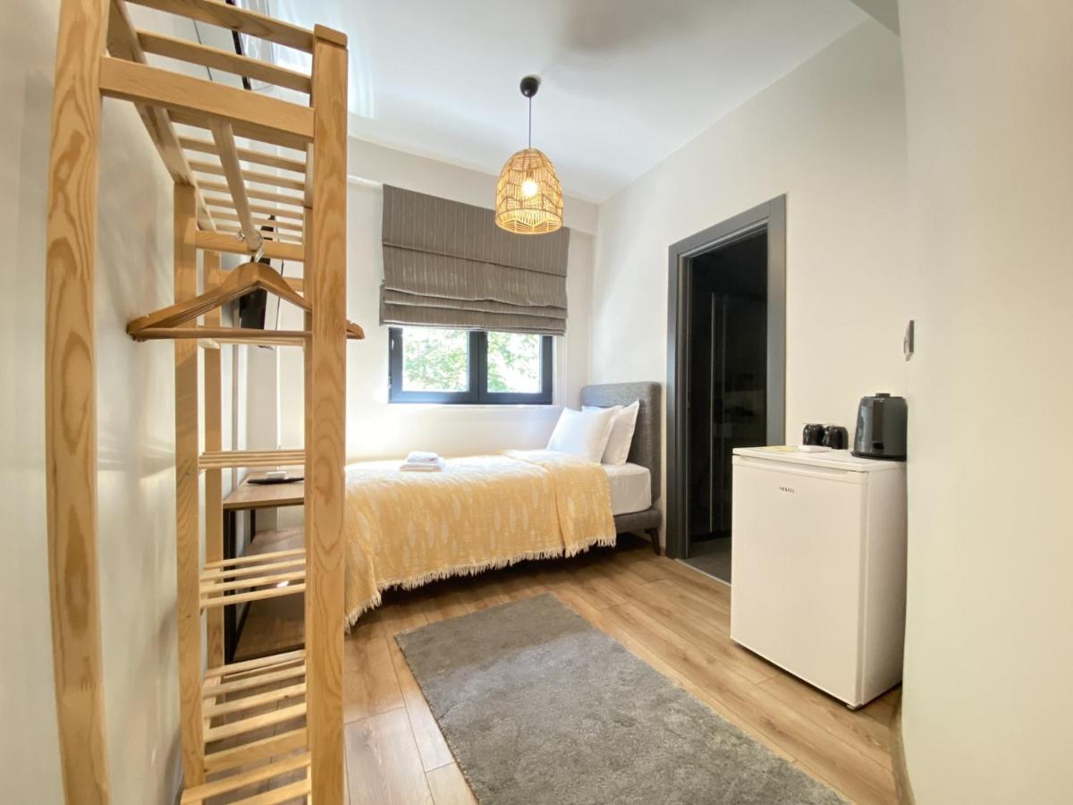 Studio Apartment photo 2