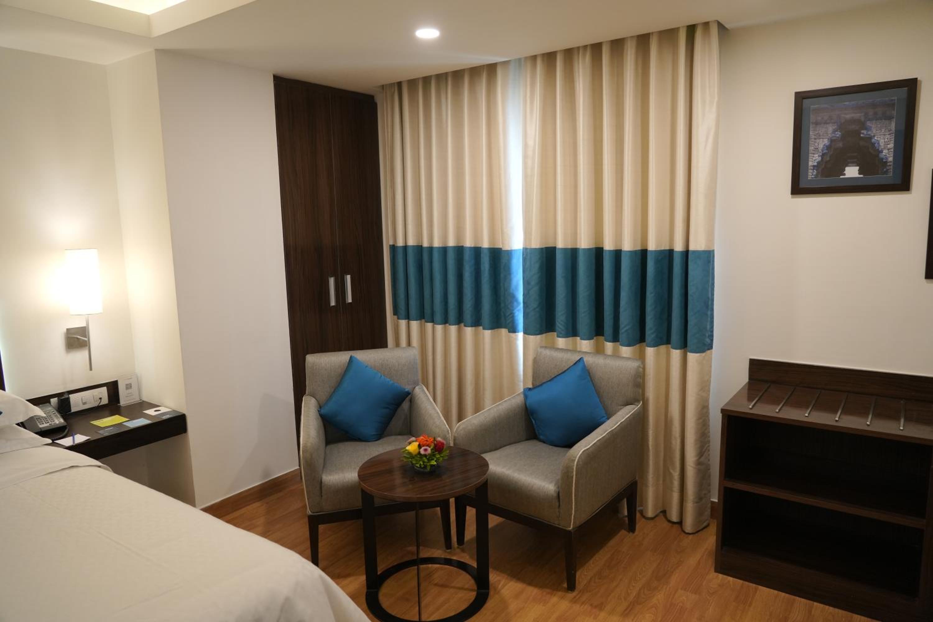 Four Points Suite - Photo 7
