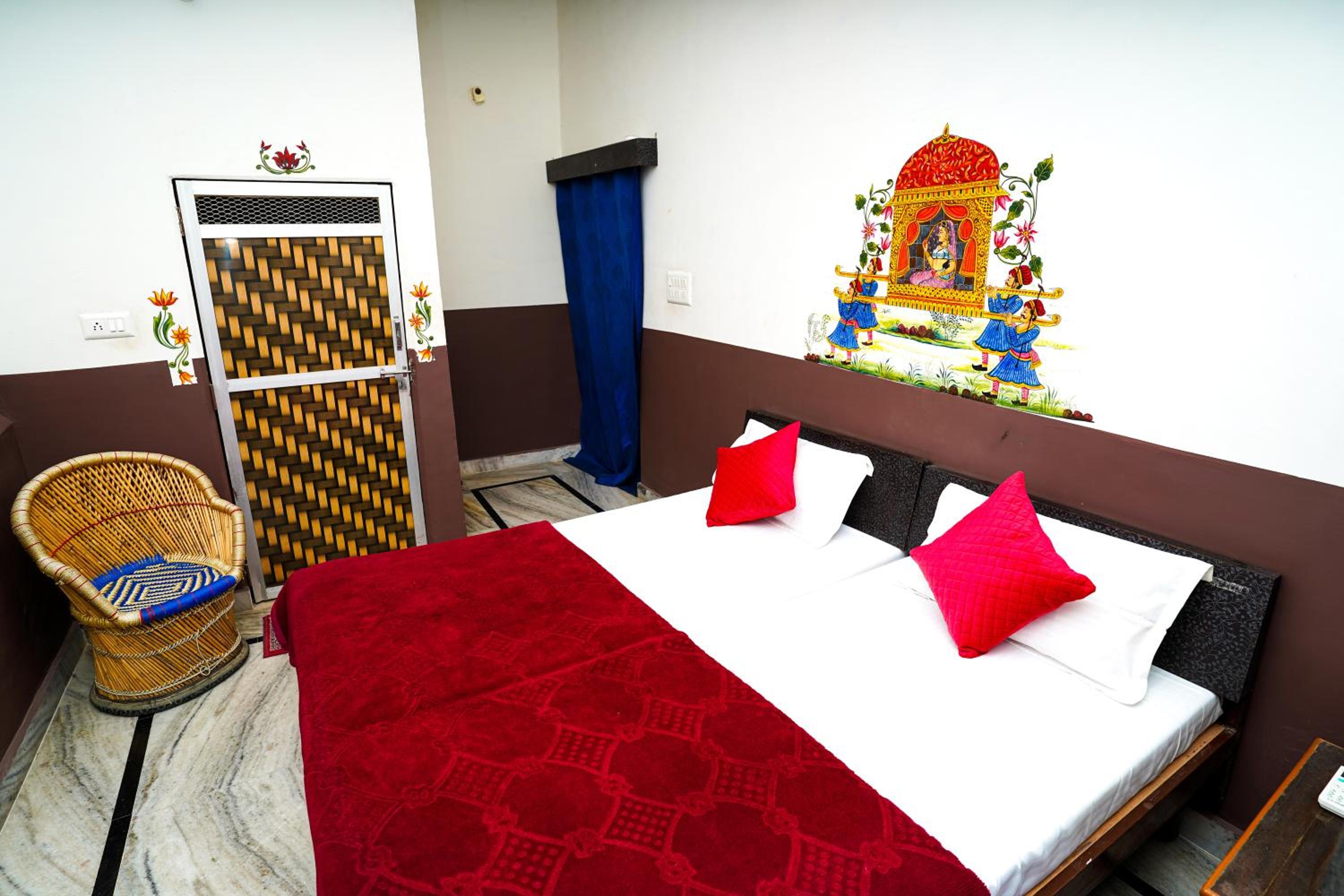 King Room with Mountain View photo 3