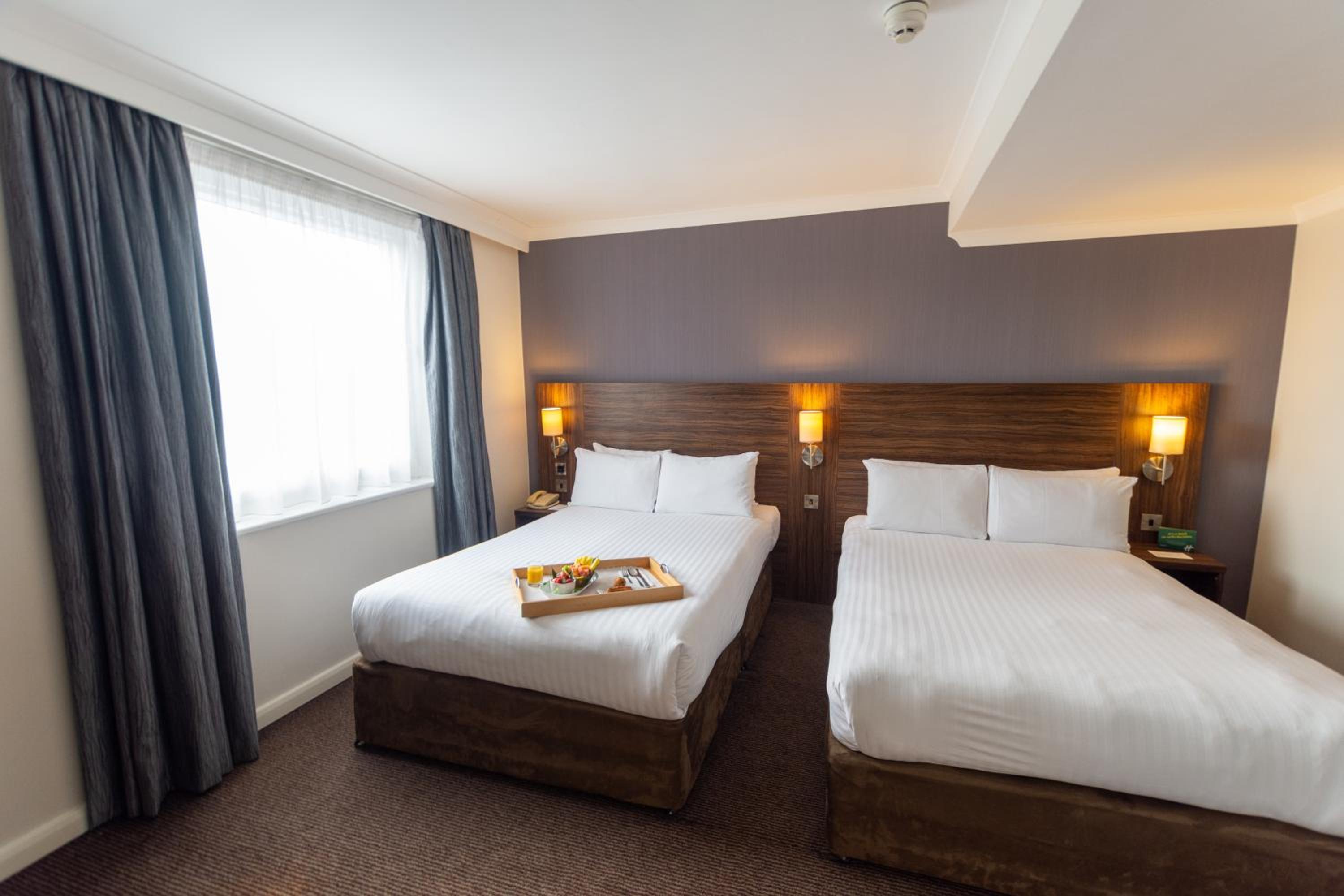 Standard Double Room with Two Double Beds - Photo 7