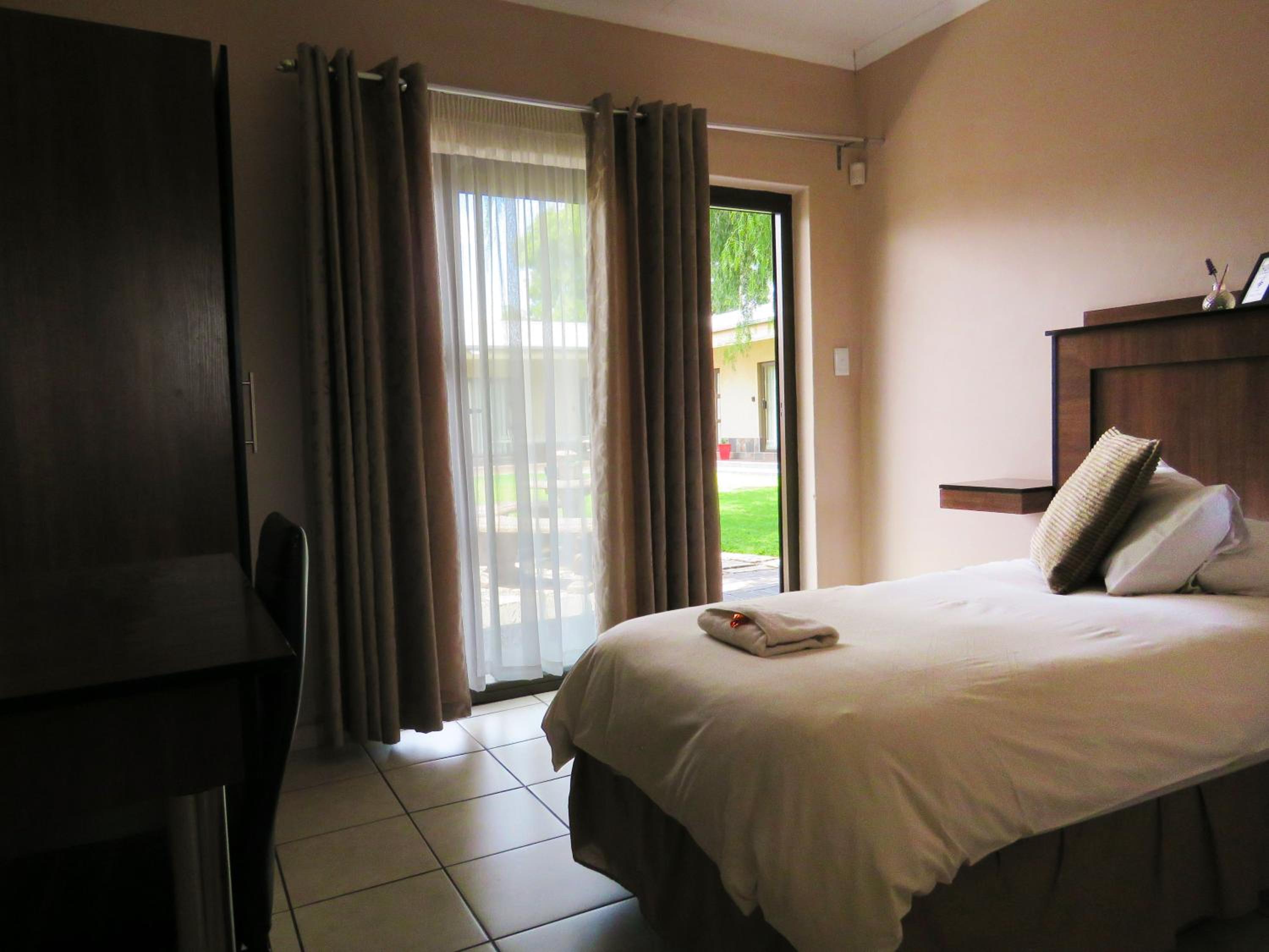 Single Room with Shower photo 3