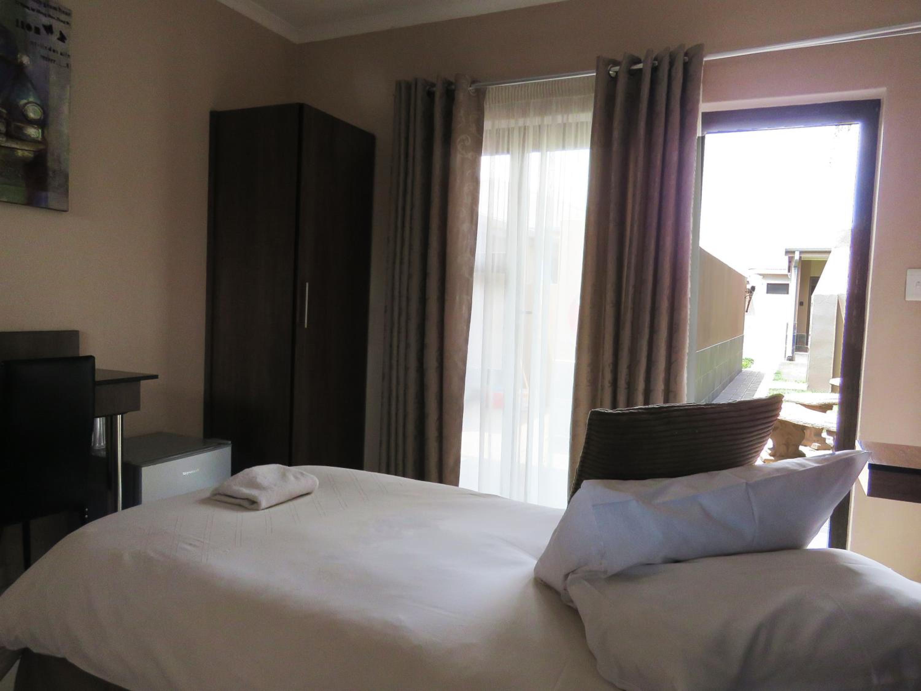 Single Room with Shower photo 2