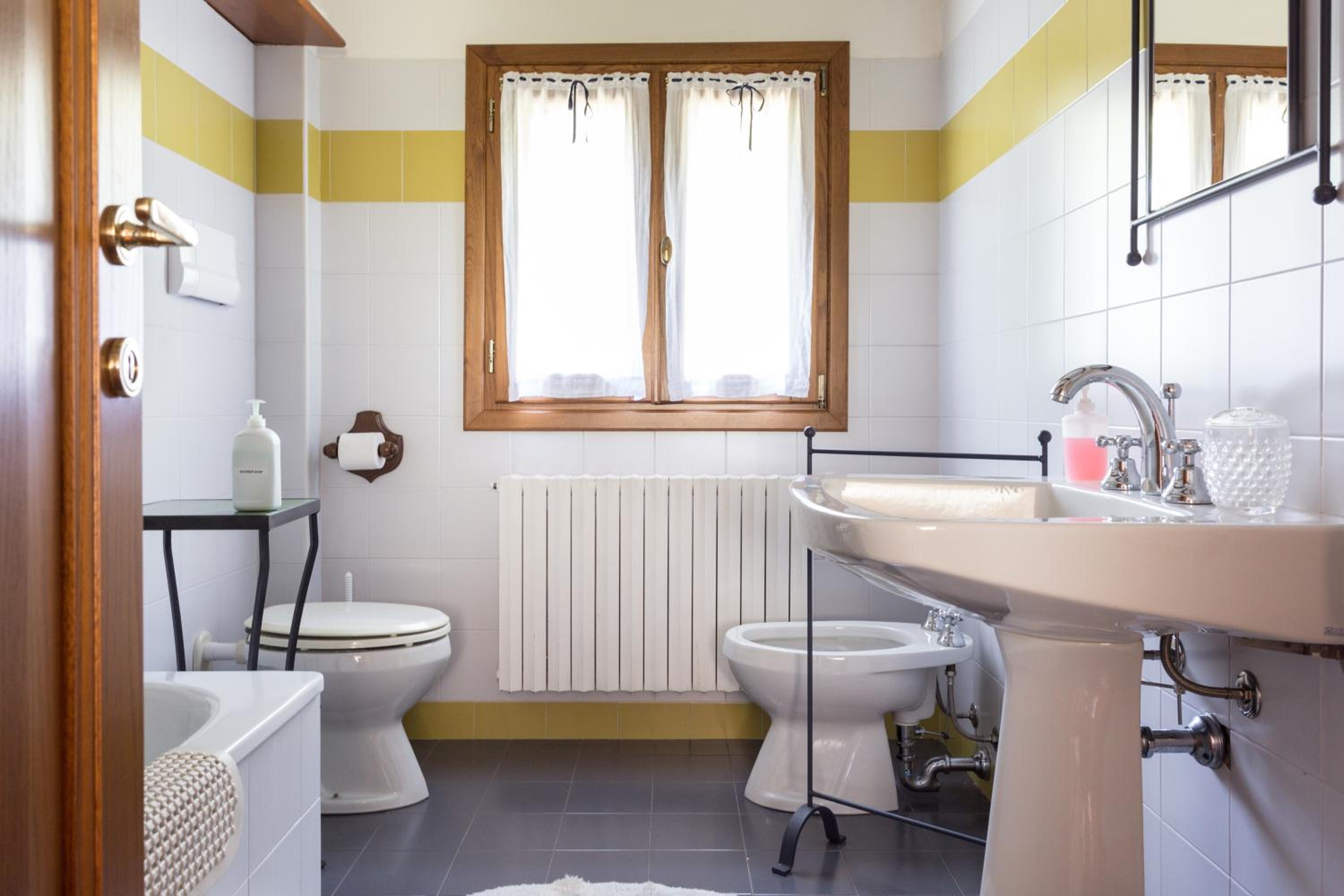 Quadruple Room with Private External Bathroom photo 3
