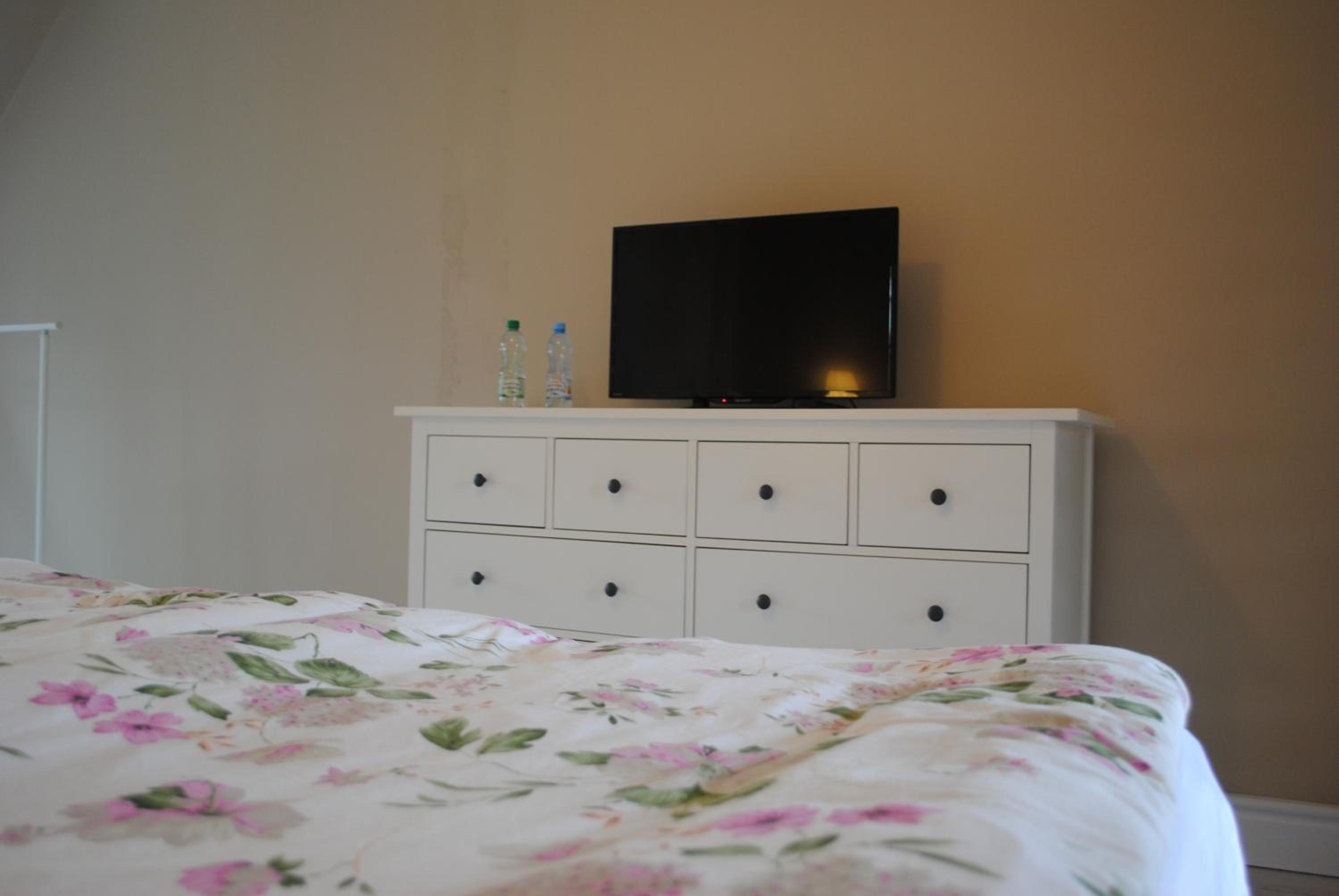 King Room with Lake View - Photo 27