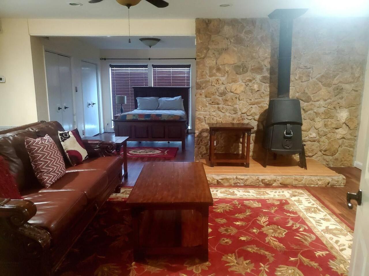 Three-Bedroom House photo 1