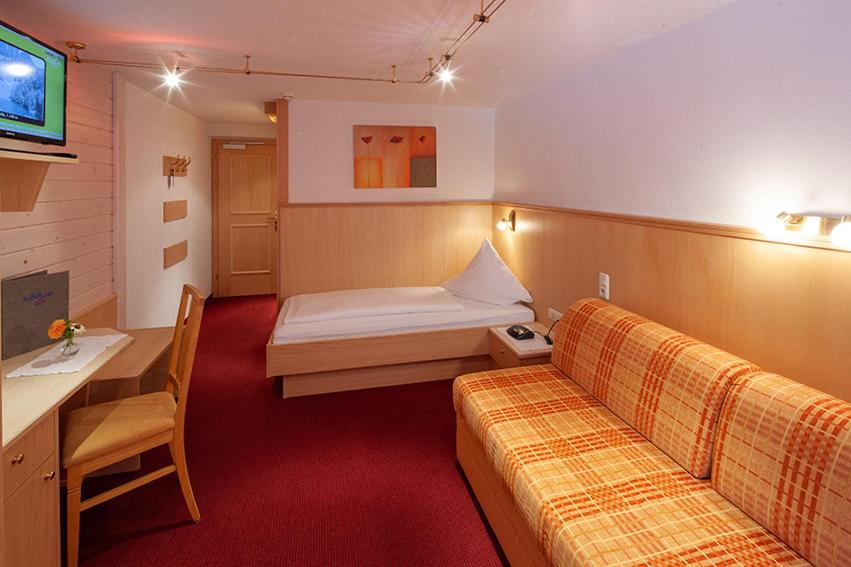 Single Room photo 3