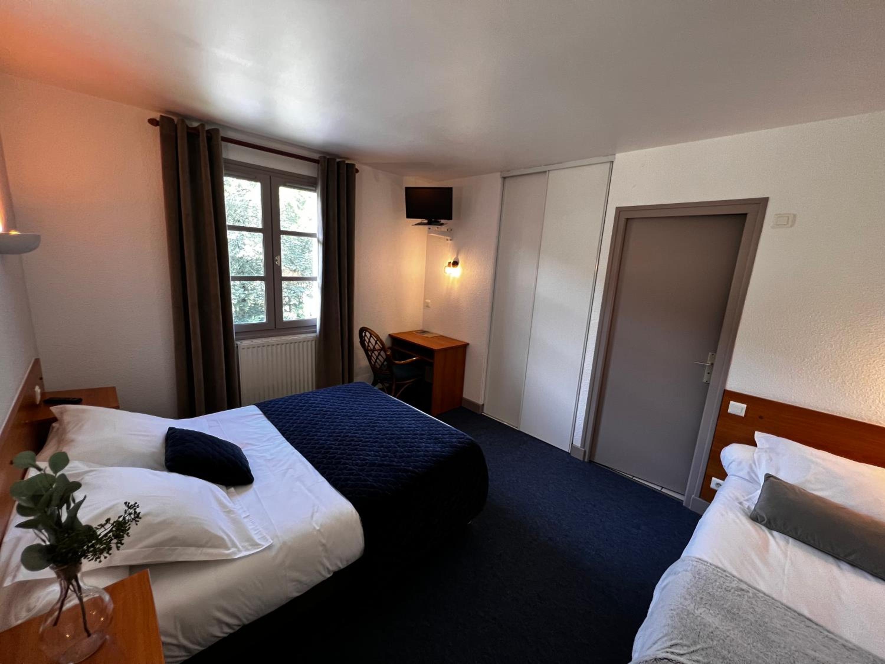 Triple Room - Disability Access - Photo 3