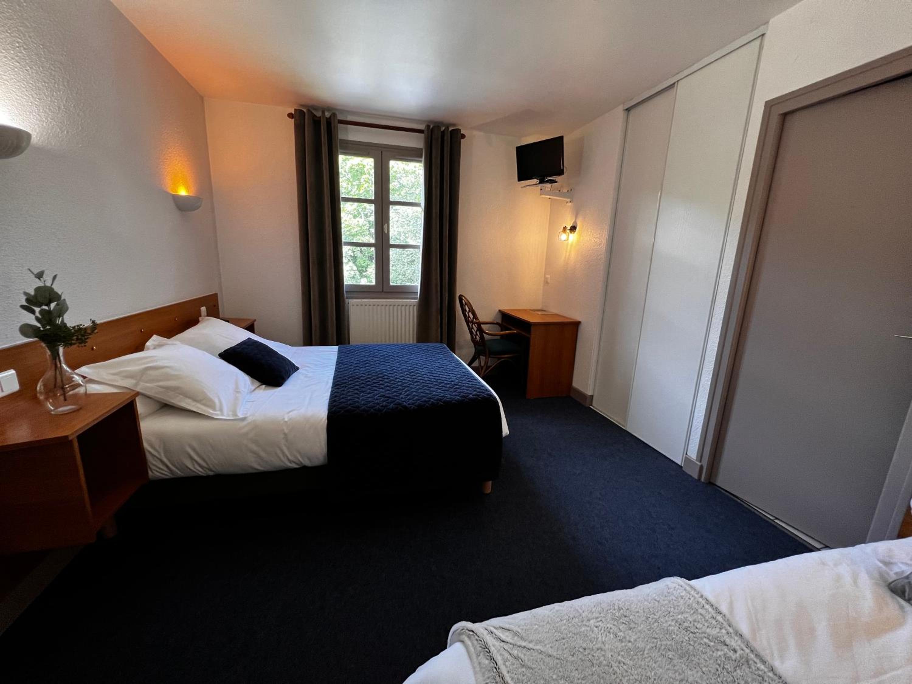 Triple Room - Disability Access - Photo 2