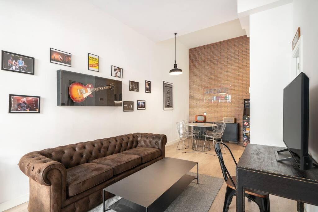 One-Bedroom Apartment photo 3
