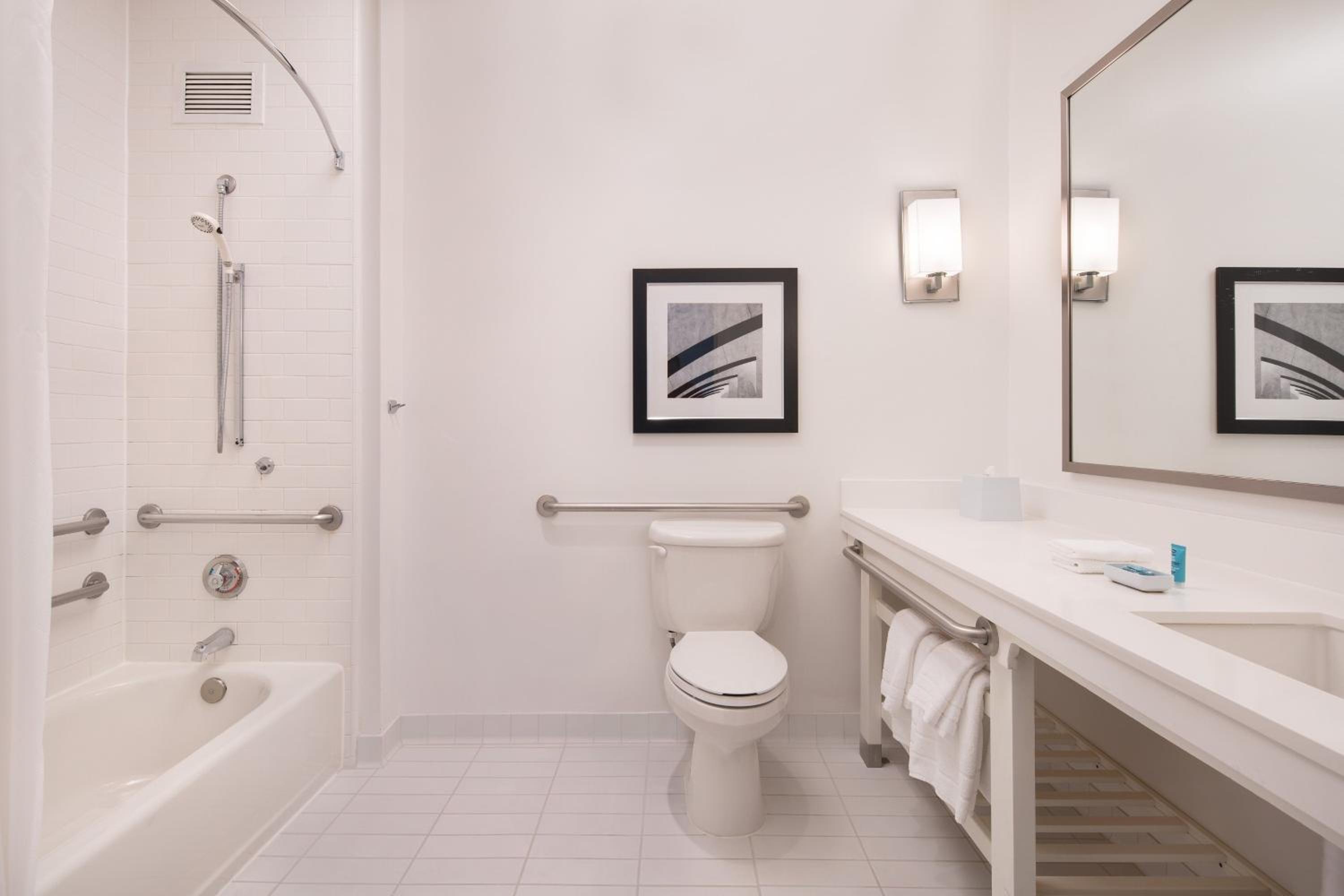 Savvy, Guest room, 1 King - Photo 6