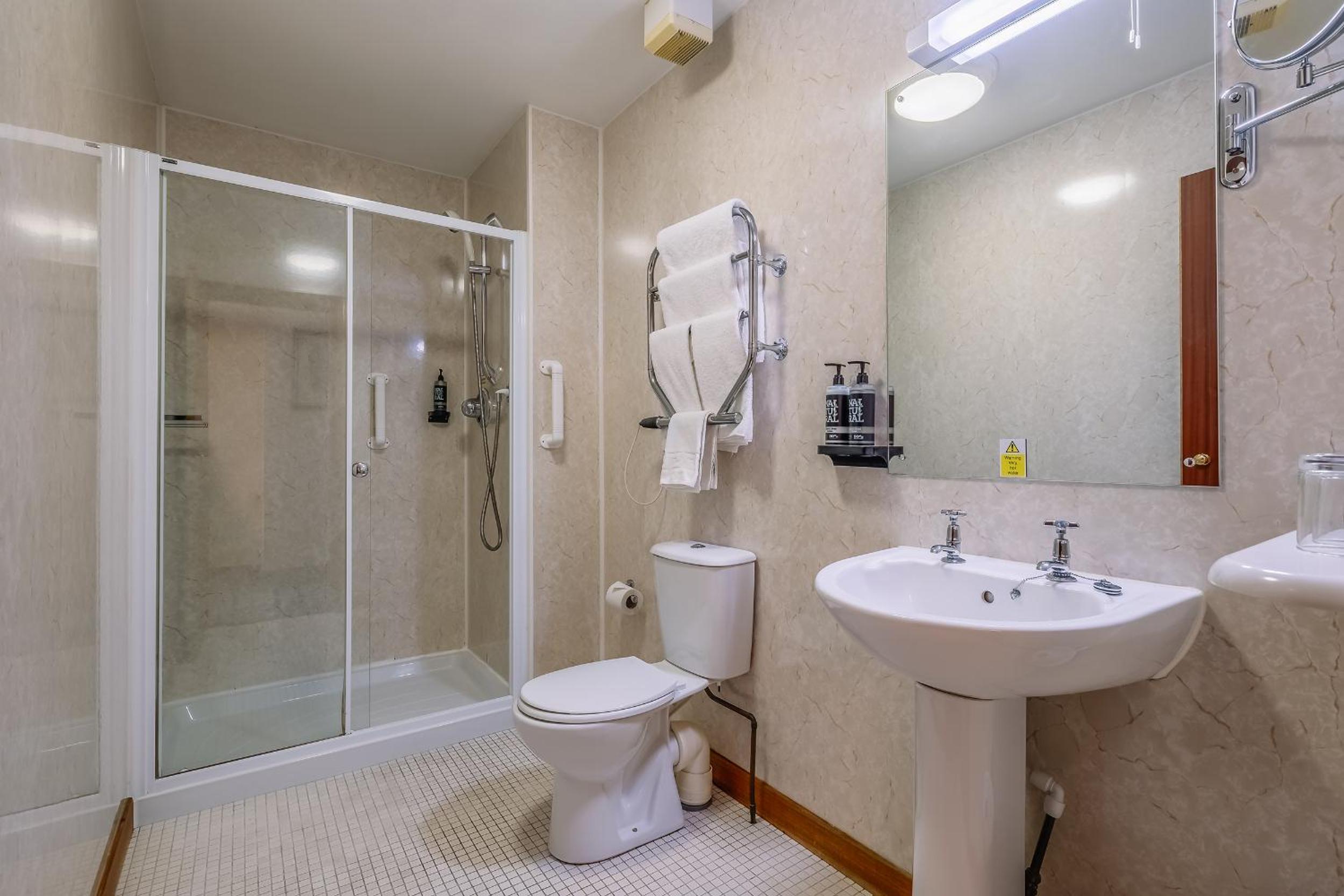 Standard Twin Room photo 3