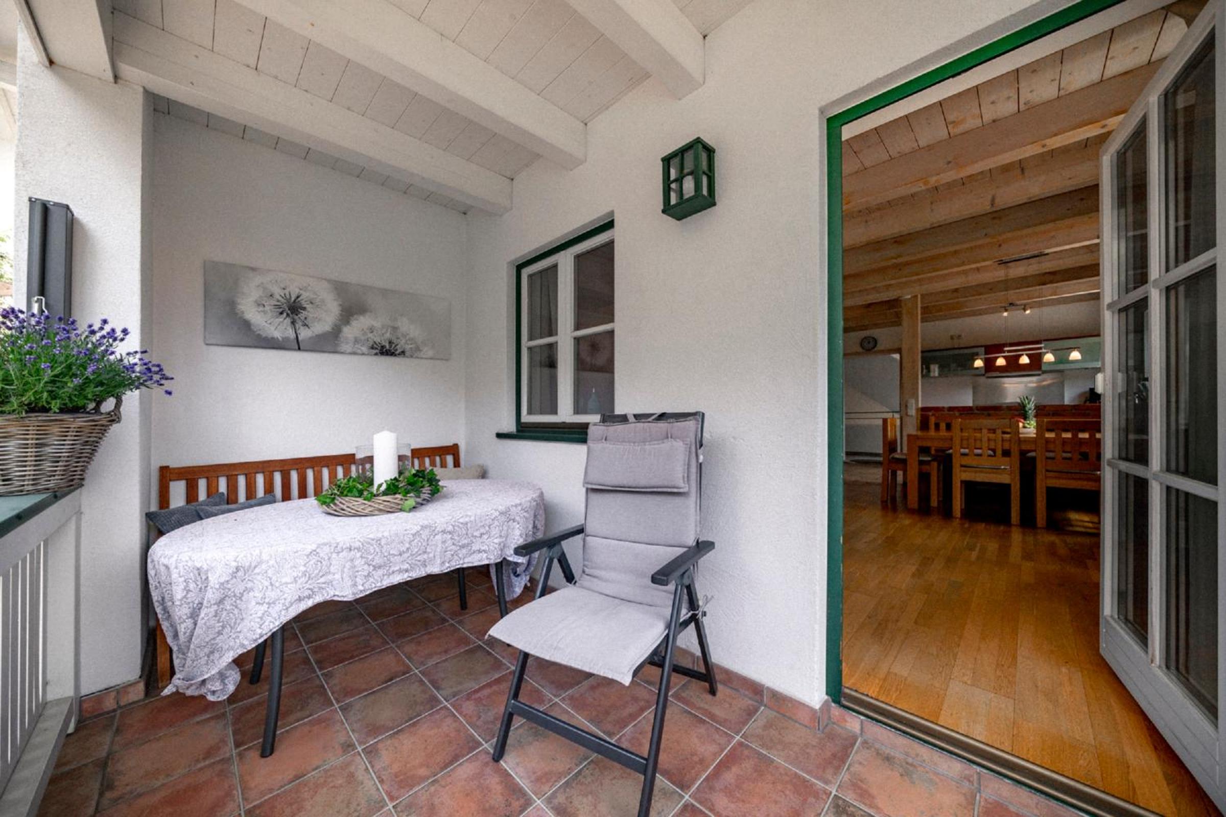 Apartment with Balcony photo 2