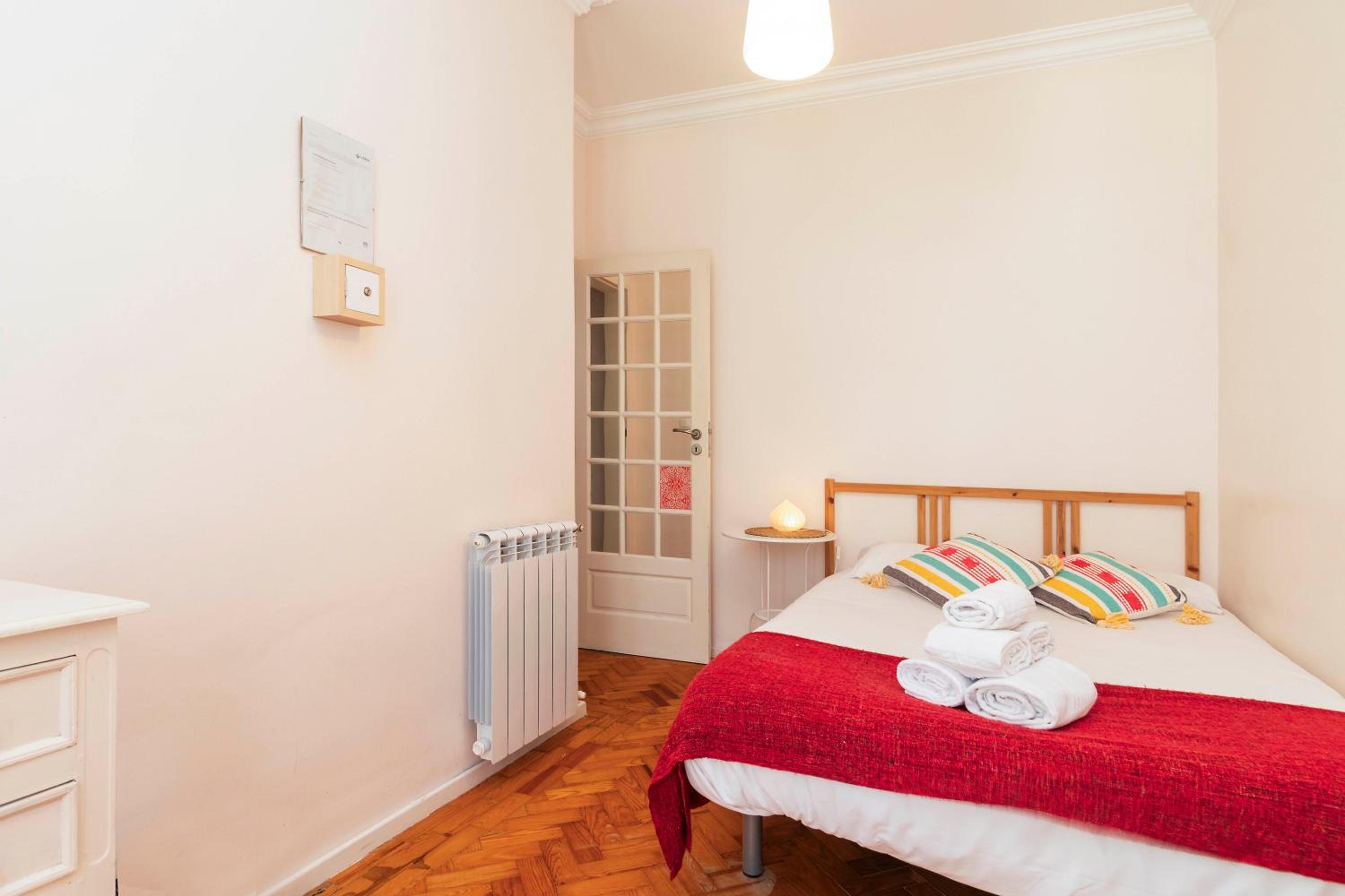 Double Room with Shared Bathroom and Balcony photo 1