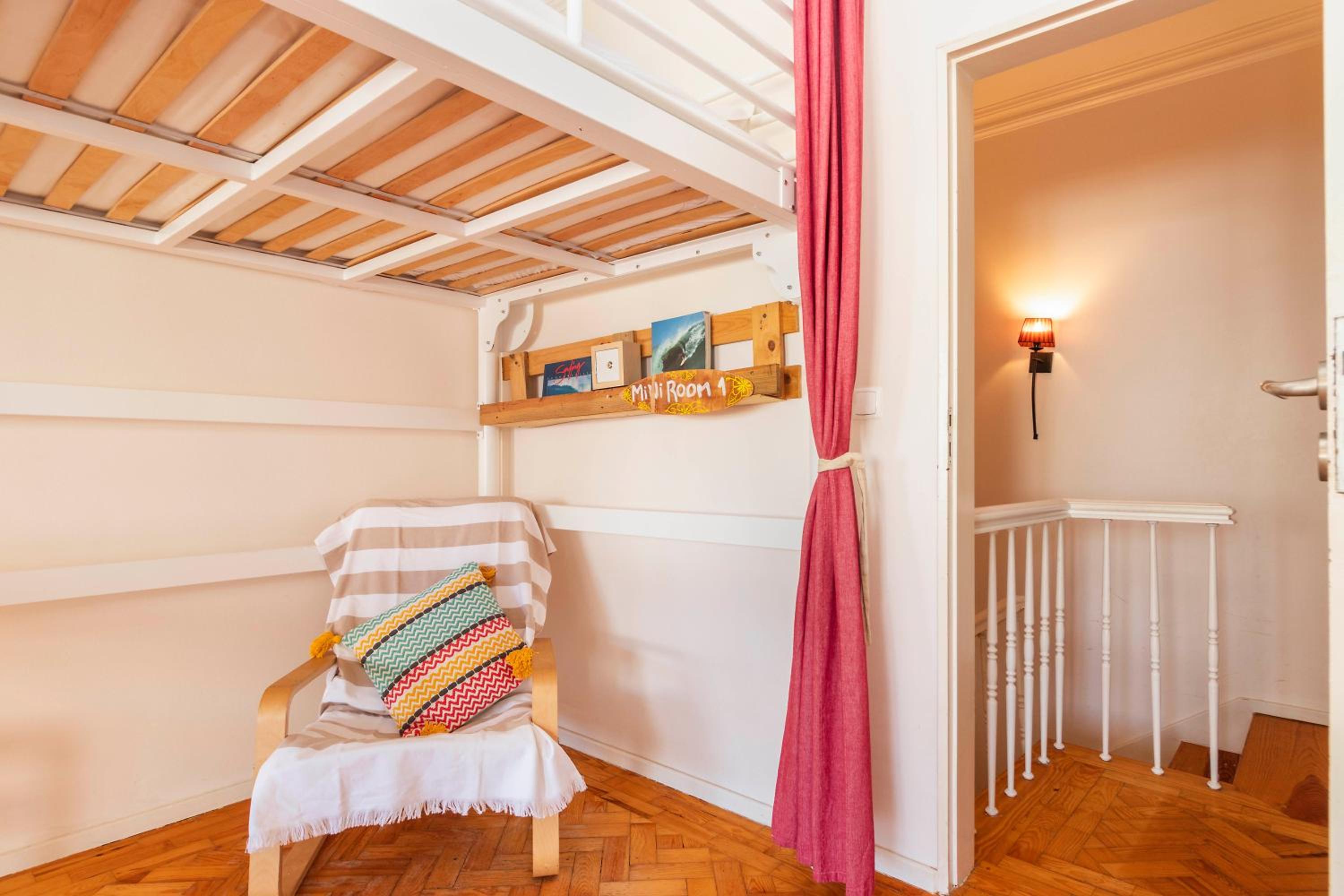 Double Bed in 4-Bed Mixed Dormitory Room photo 3