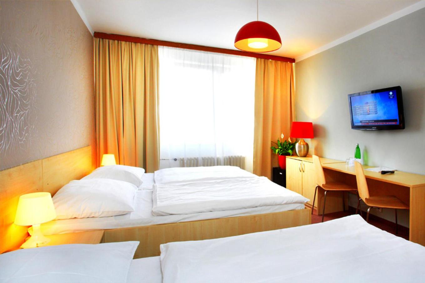 Triple Room - Photo 1