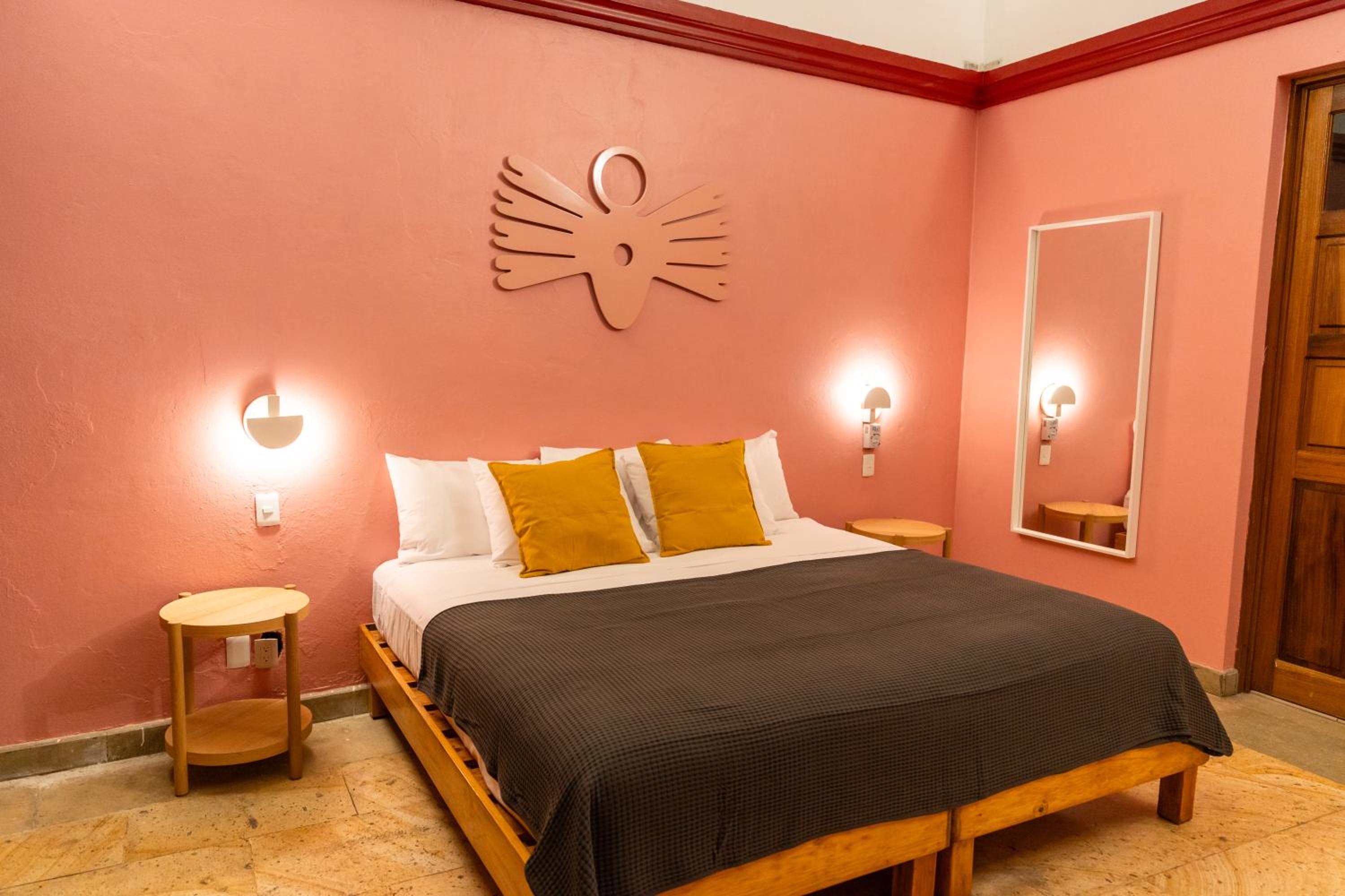 Superior King Room - Photo 4