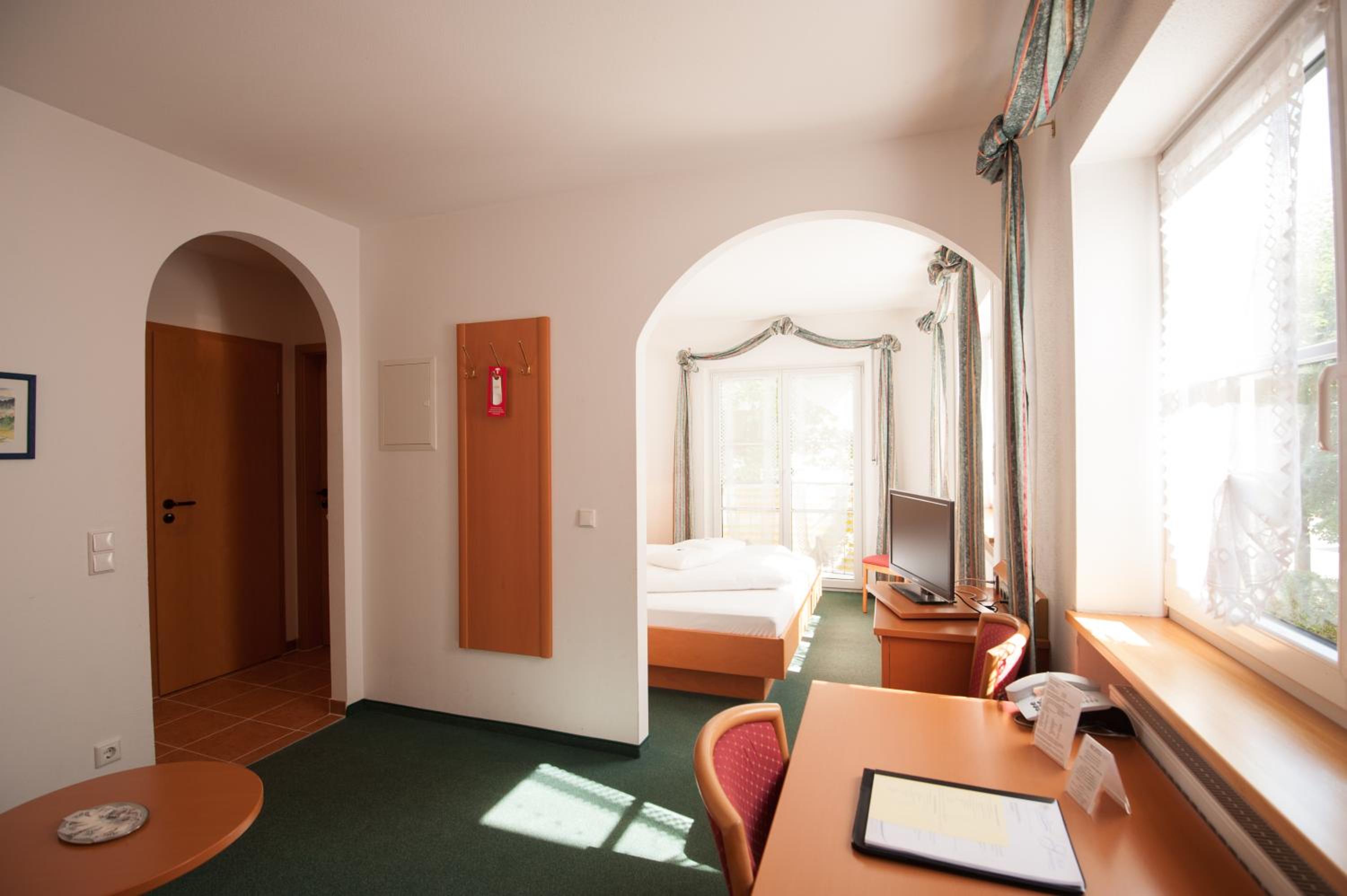 Classic Apartment - Photo 7