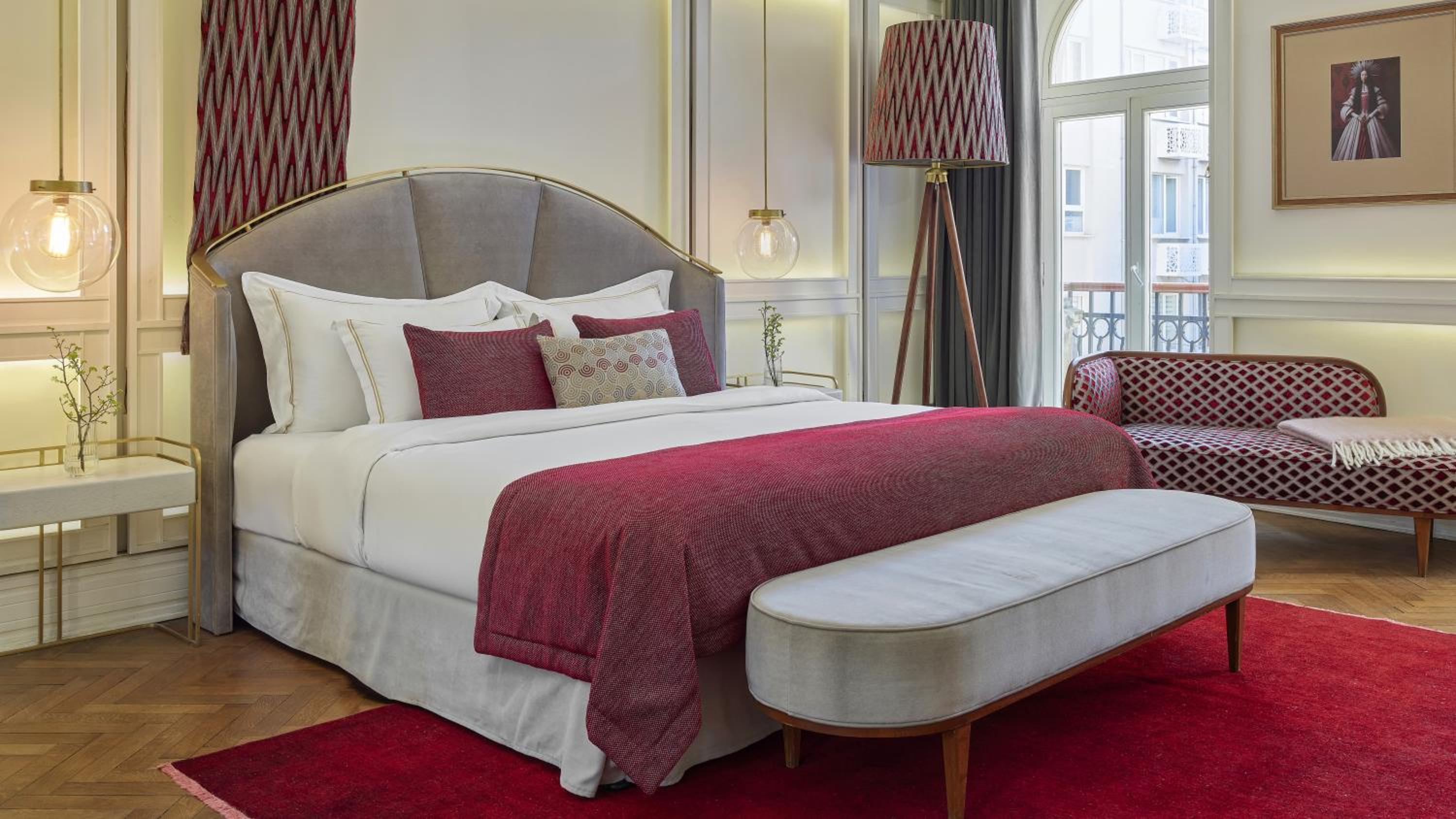 Junior Suite with Istiklal Avenue View photo 1