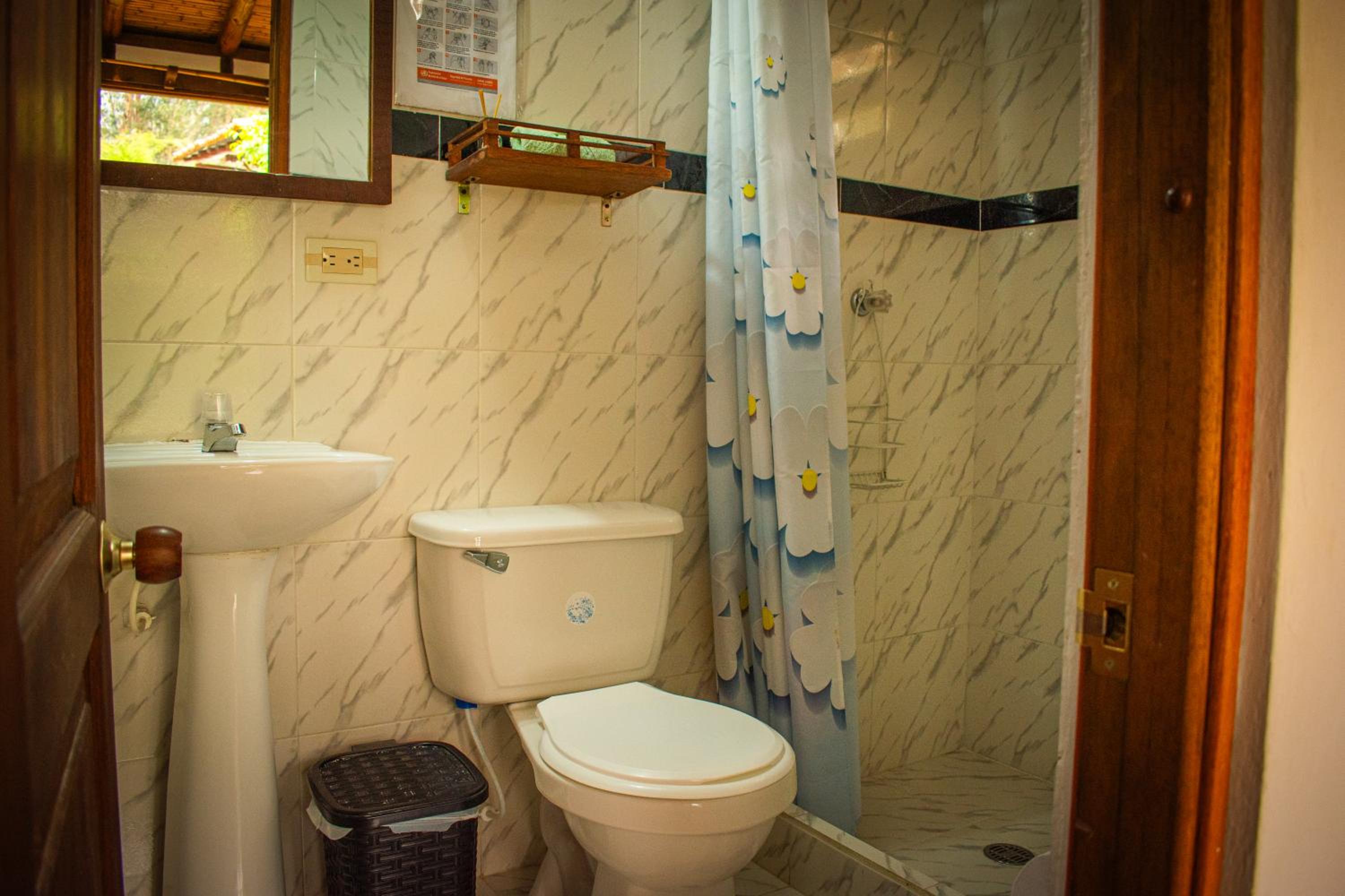 Double Room with Private Bathroom photo 2