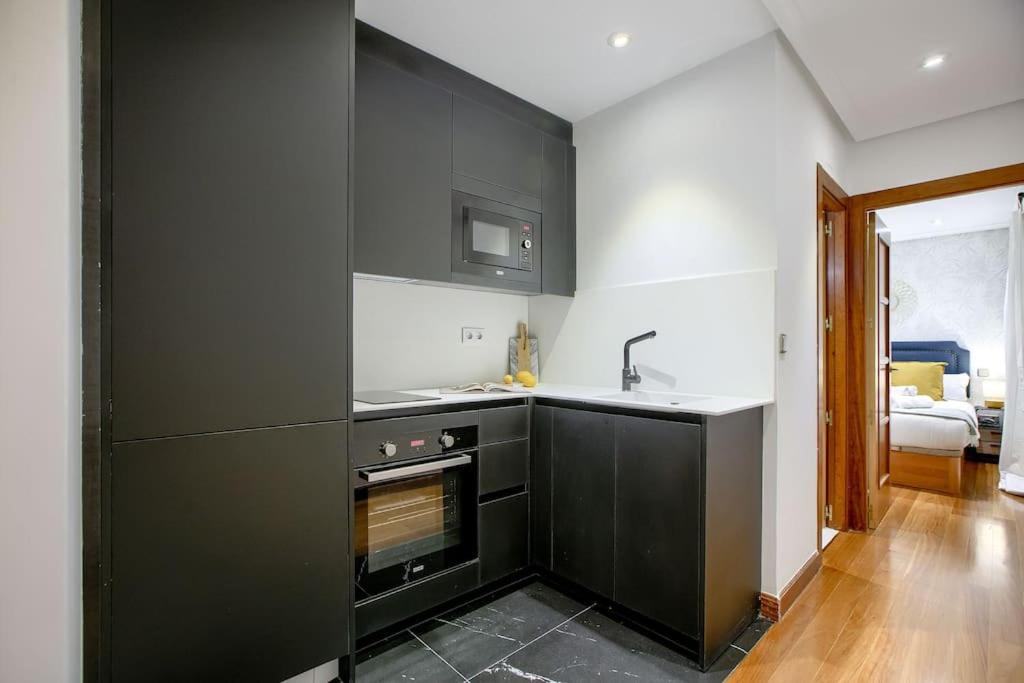 One-Bedroom Apartment photo 3