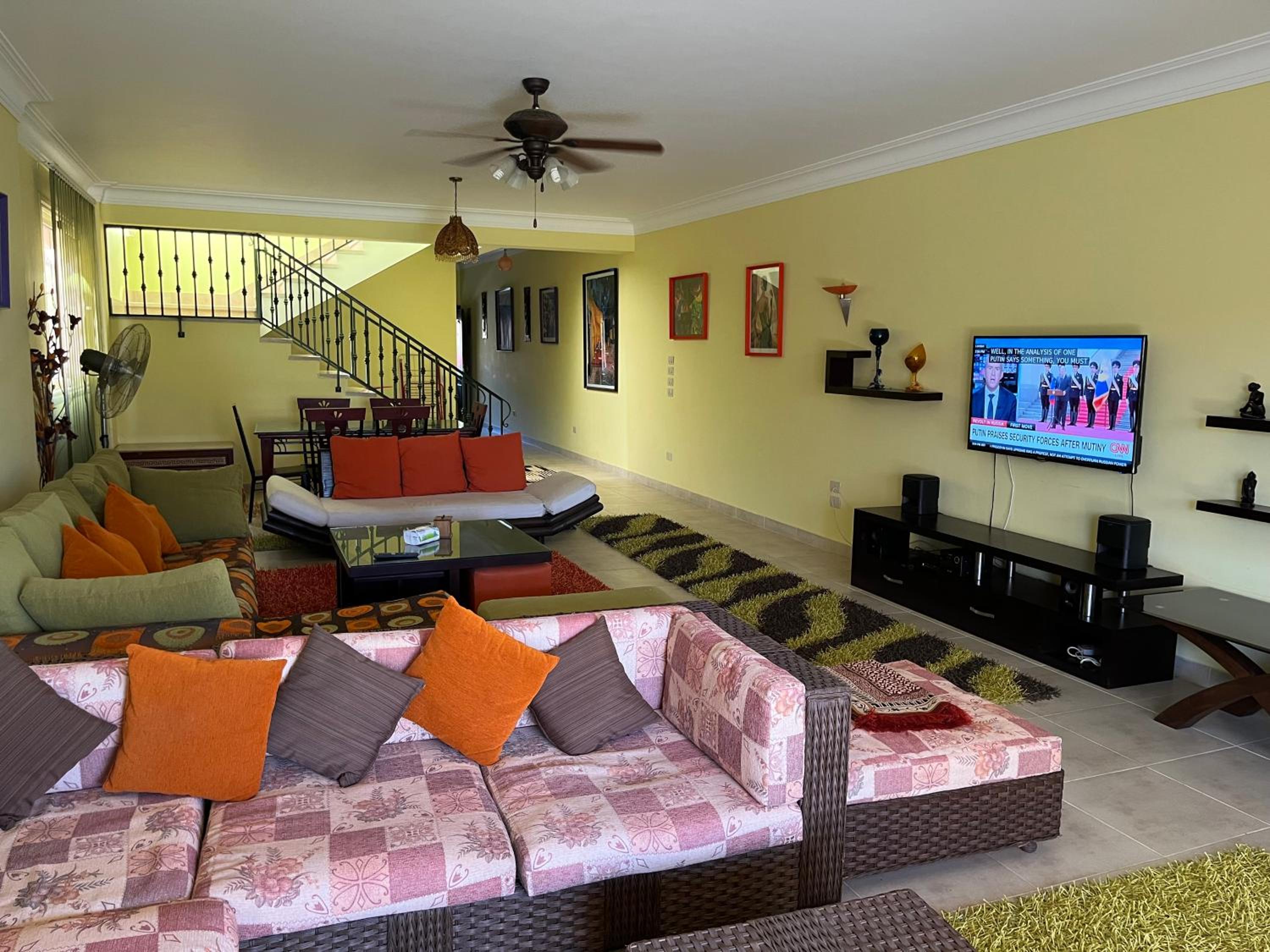 Three-Bedroom Villa photo 1