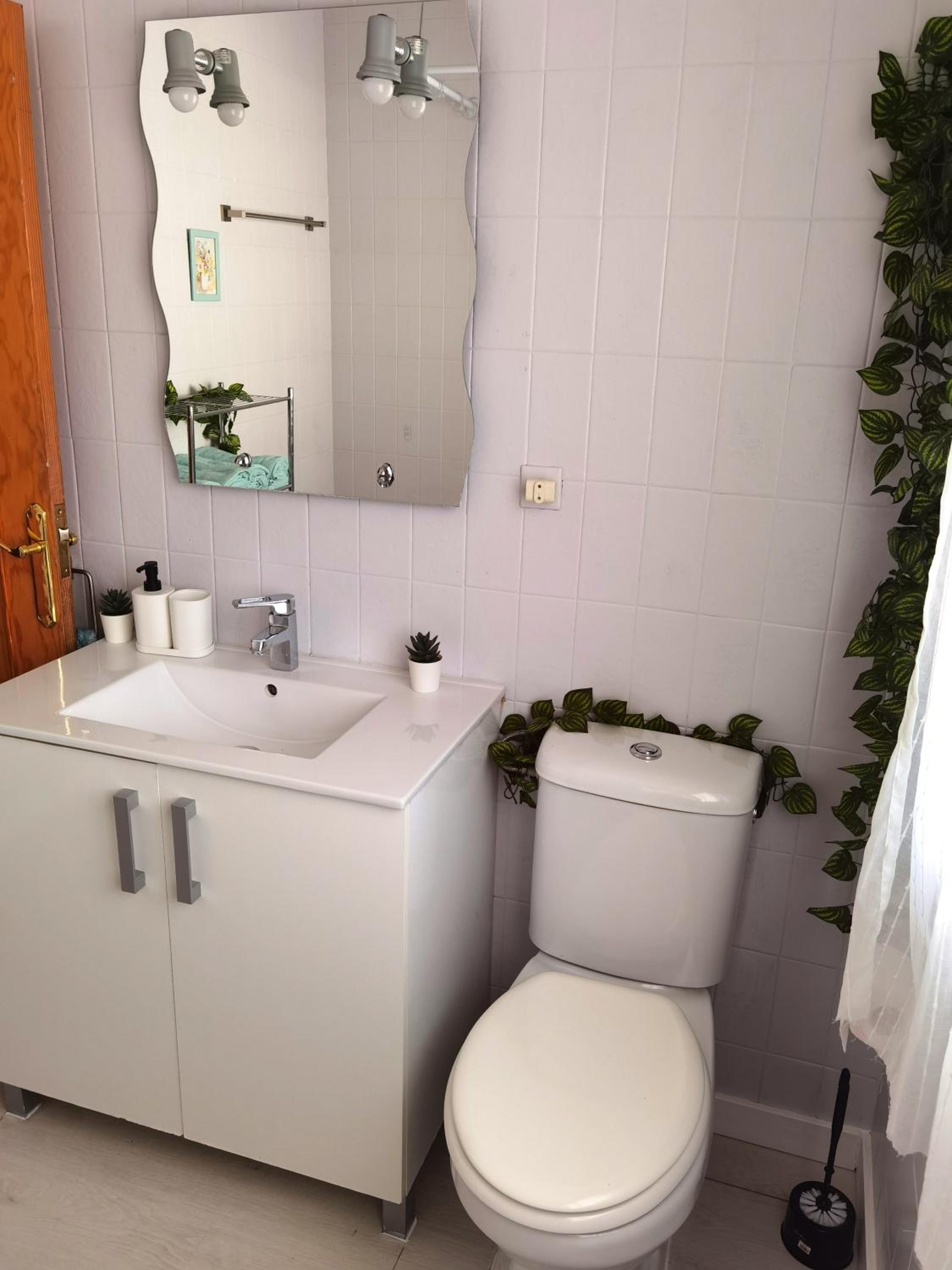 Three-Bedroom House photo 2