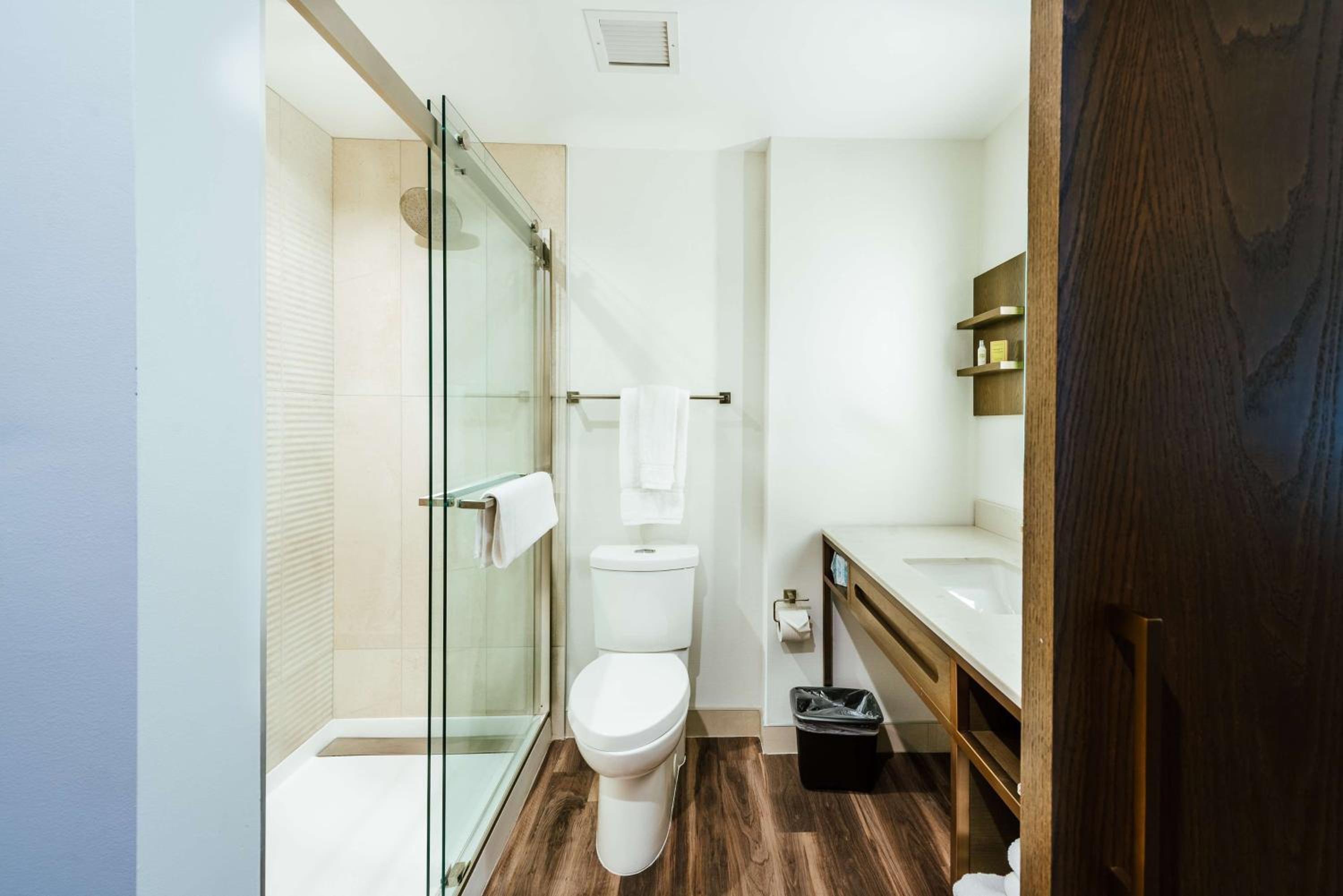 Queen Room with Two Queen Beds, Panoramic View and In-Room Drinks and Snacks