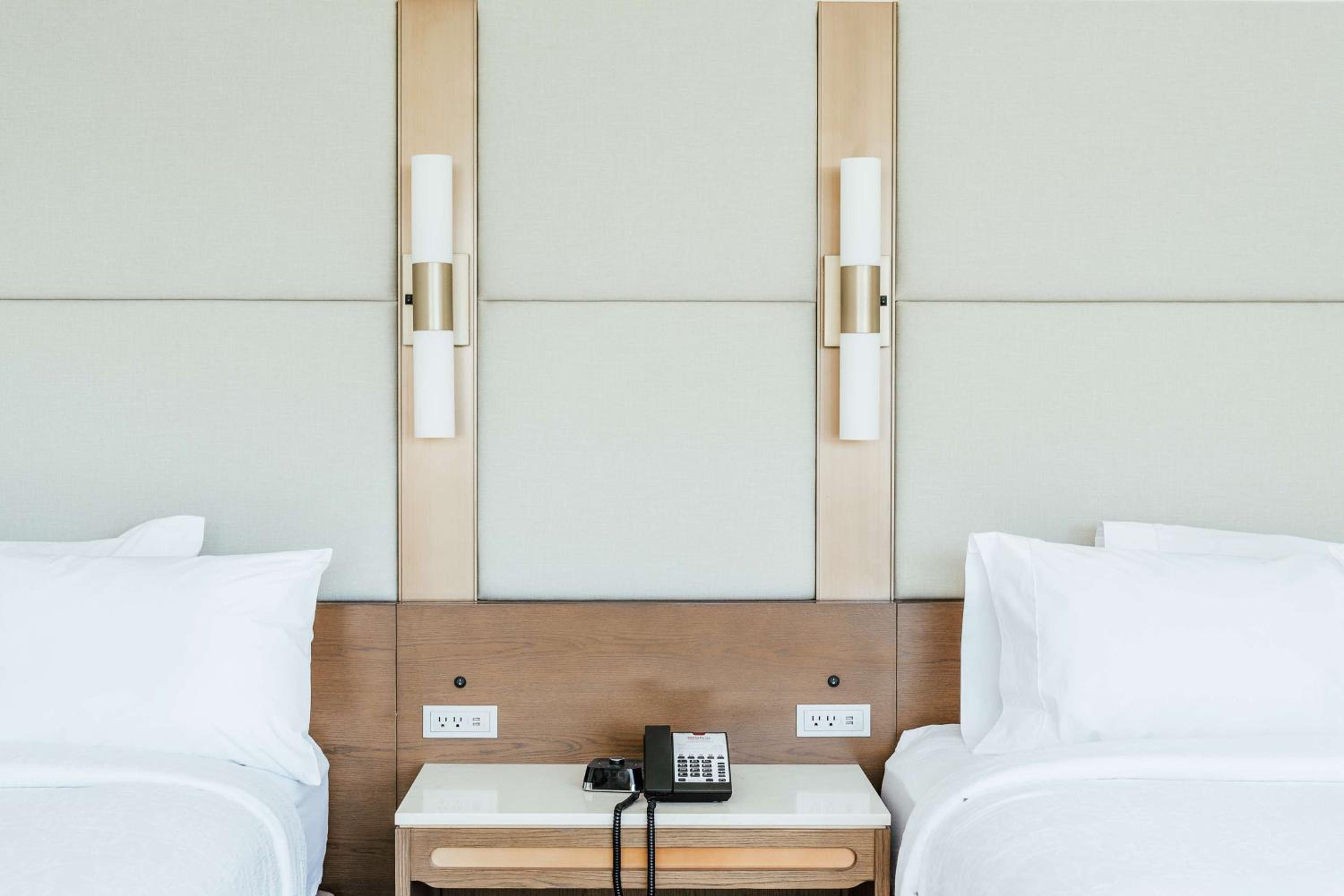 Queen Room with Two Queen Beds - Panoramic View