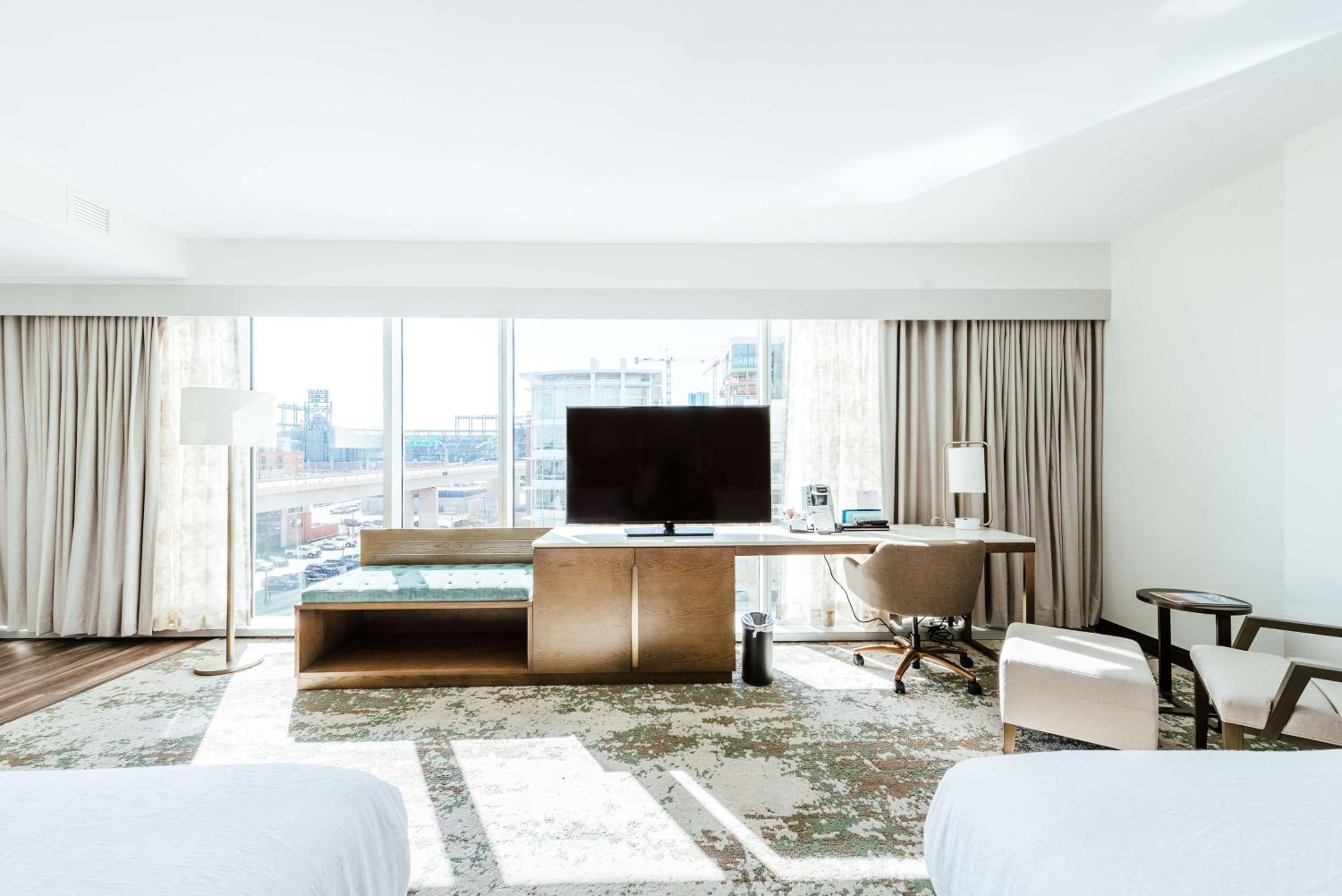 Queen Room with Two Queen Beds - Panoramic View