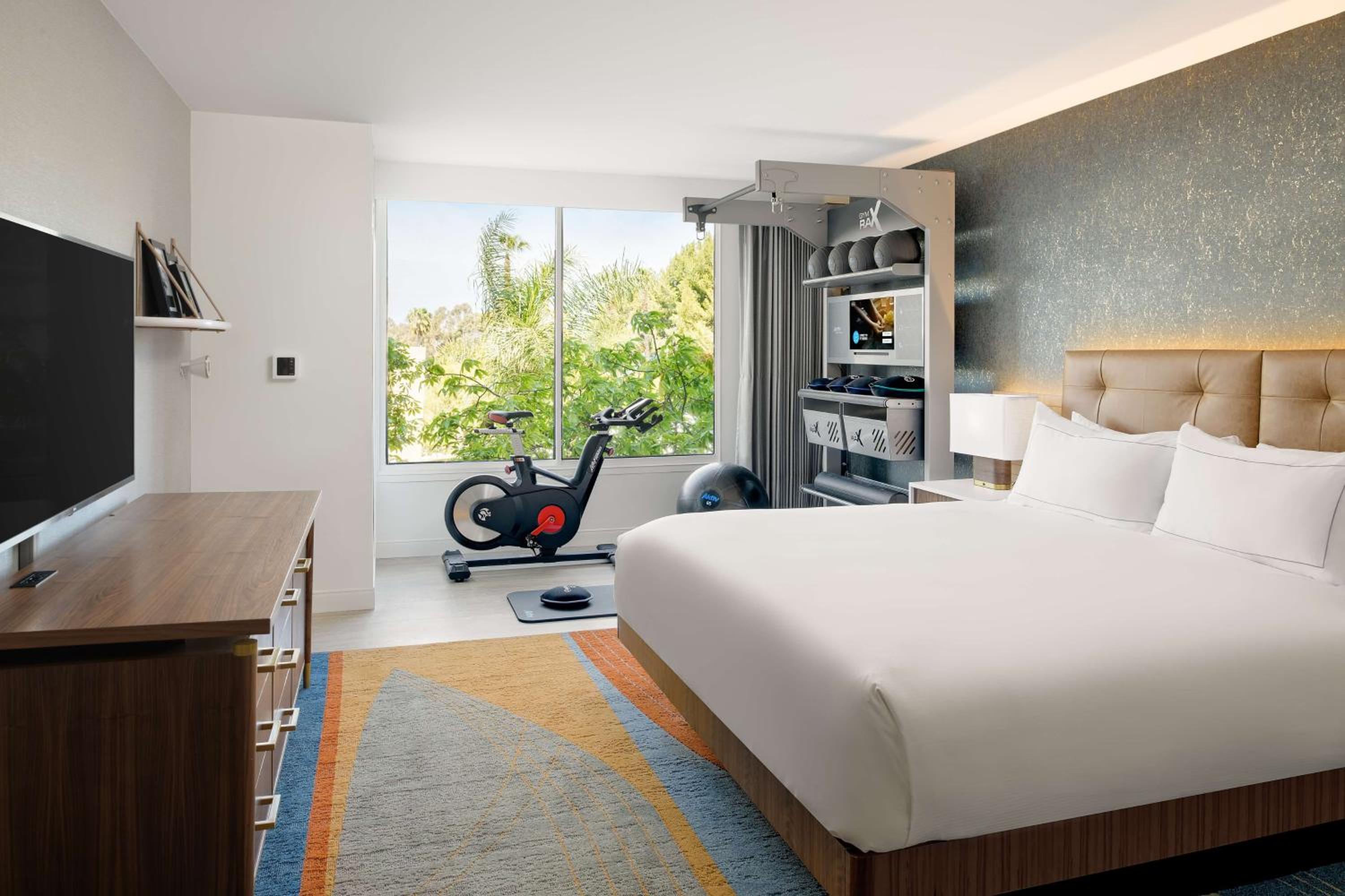 Fitness King Room