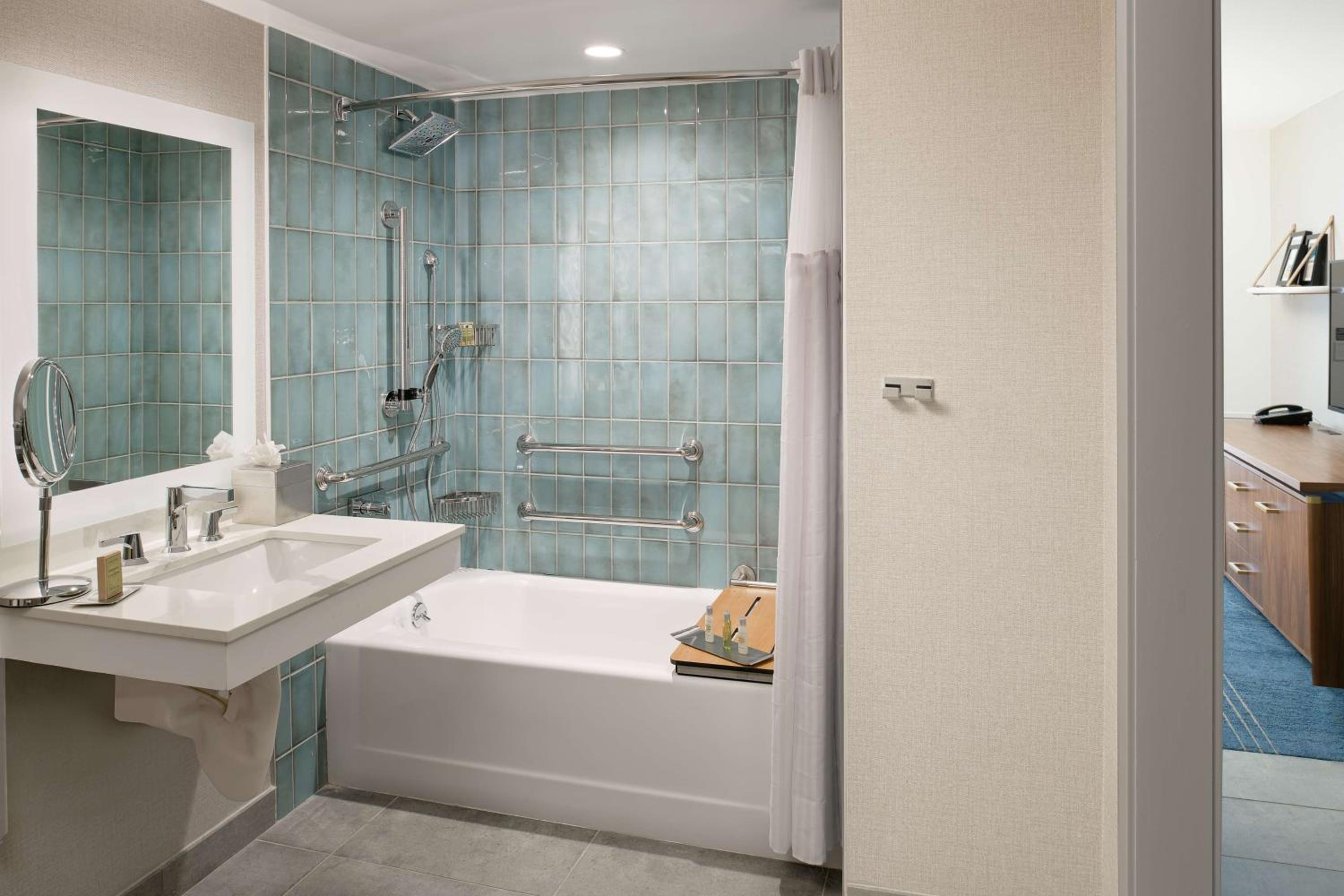 Queen Room with Two Queen Beds - Mobility Access