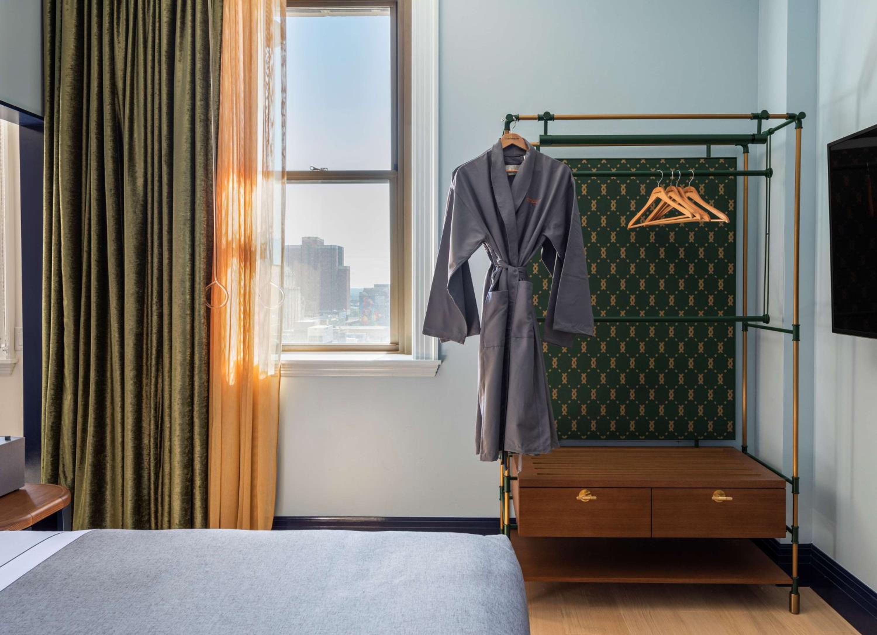 Queen Room with Two Queen Beds - Mobility Accessible - Photo 3