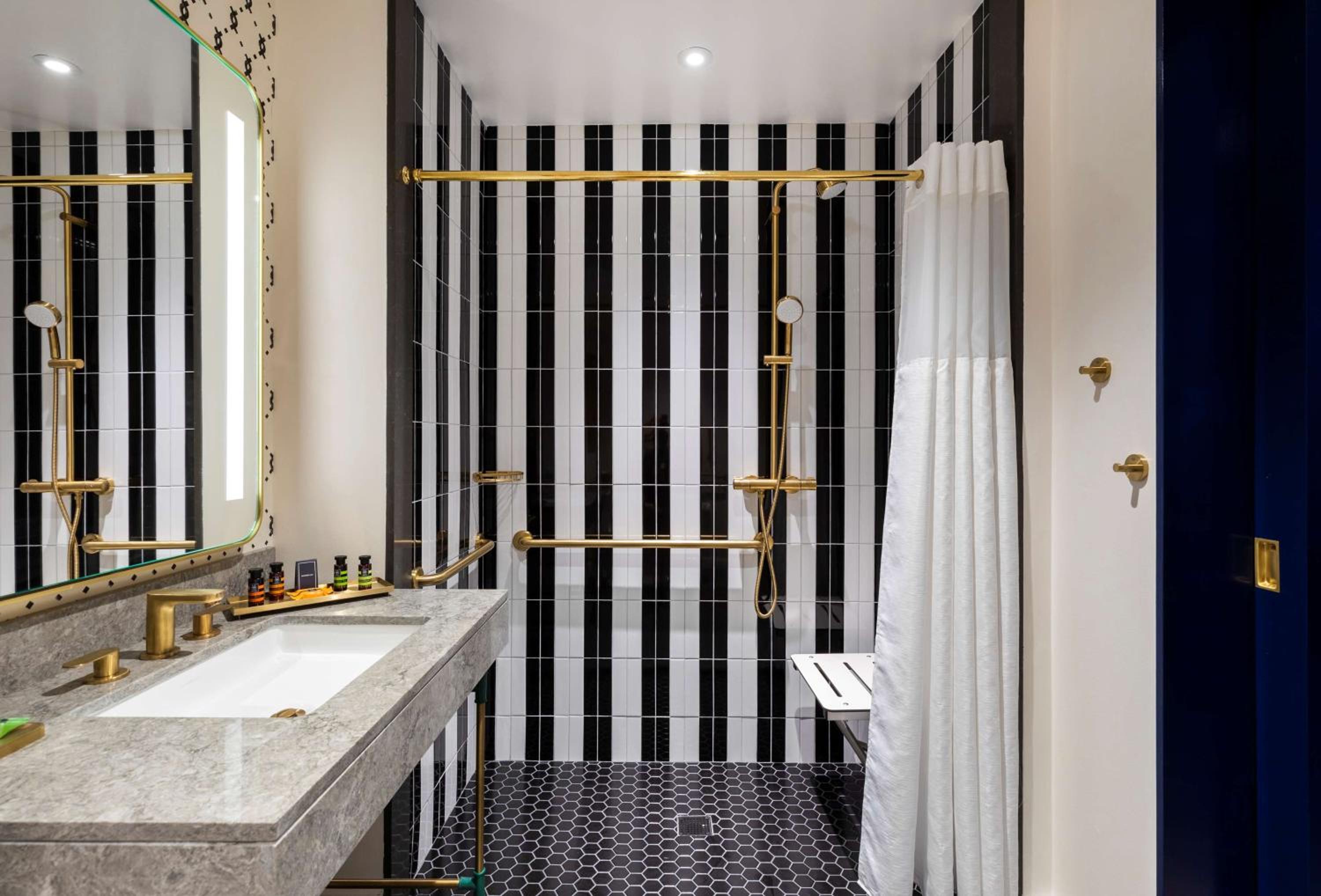 Queen Room with Two Queen Beds - Mobility Accessible - Photo 5