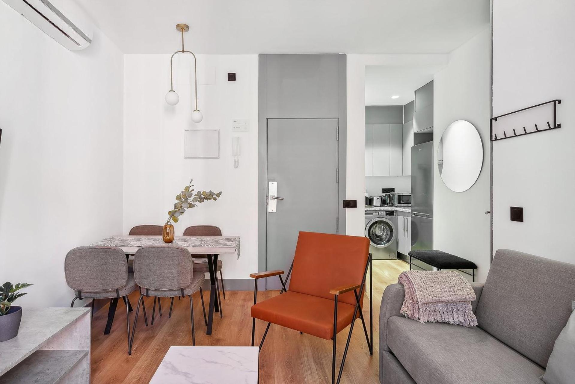 One-Bedroom Apartment With Balcony photo 2