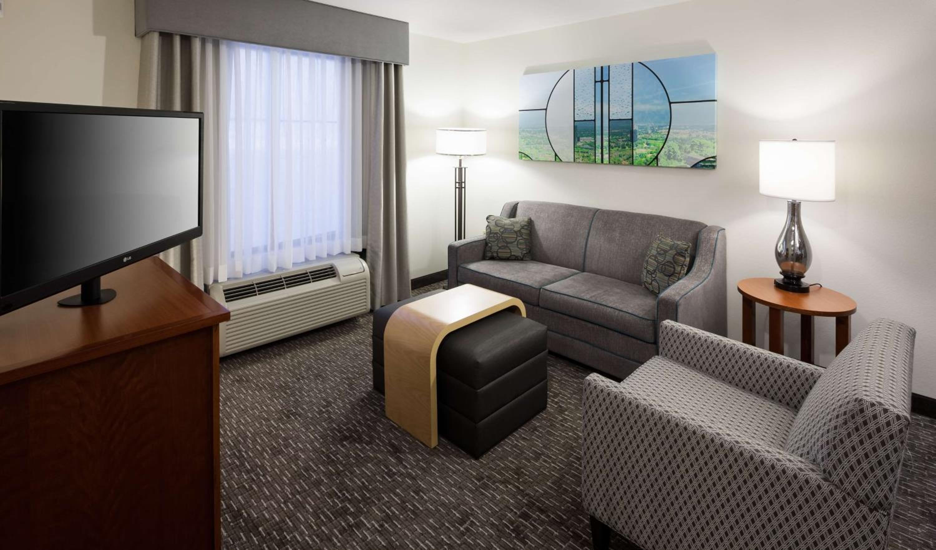 One-Bedroom King Suite - Non-Smoking - Photo 3
