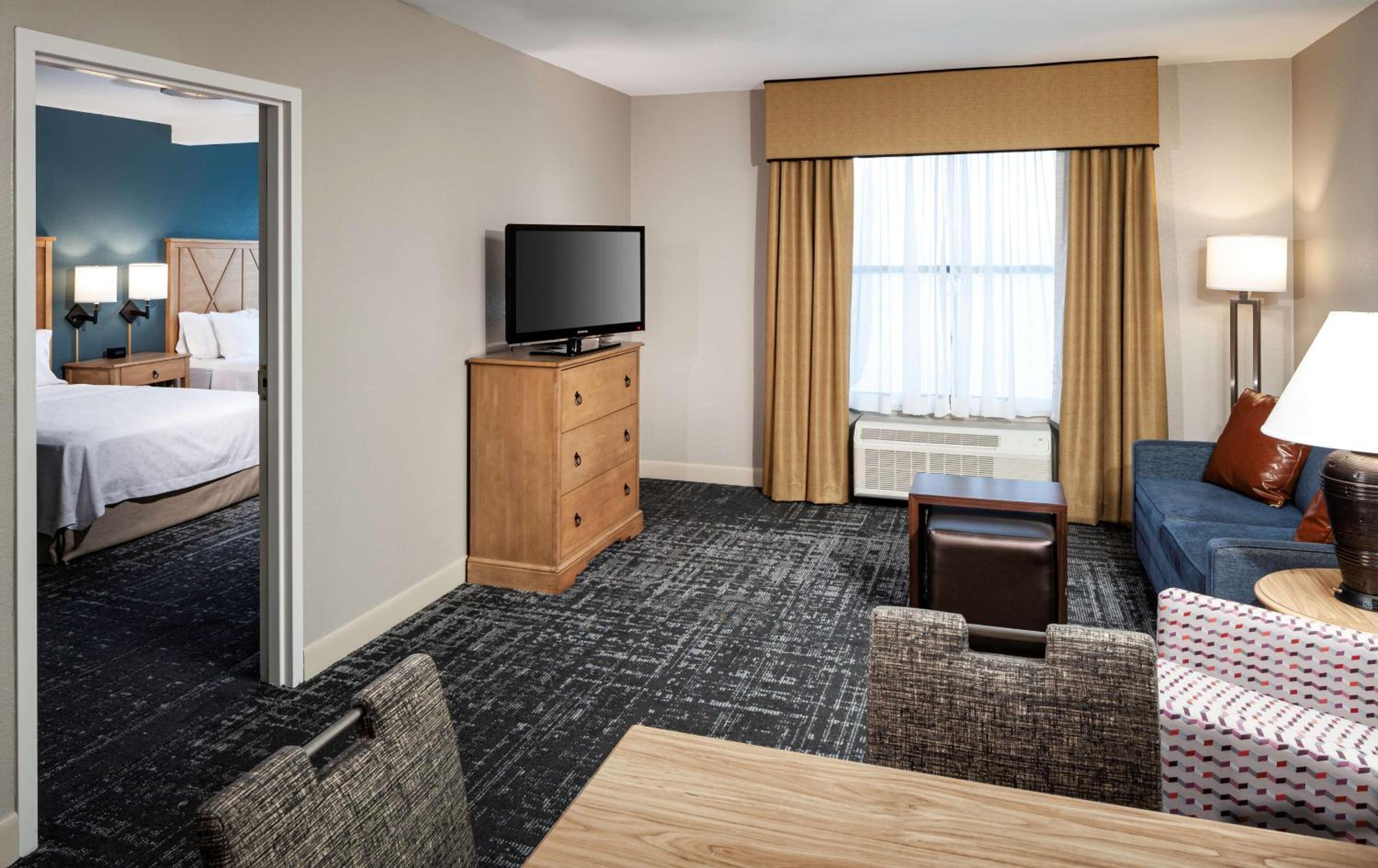 One-Bedroom Queen Suite with Two Queen Beds - Non-Smoking - Photo 1