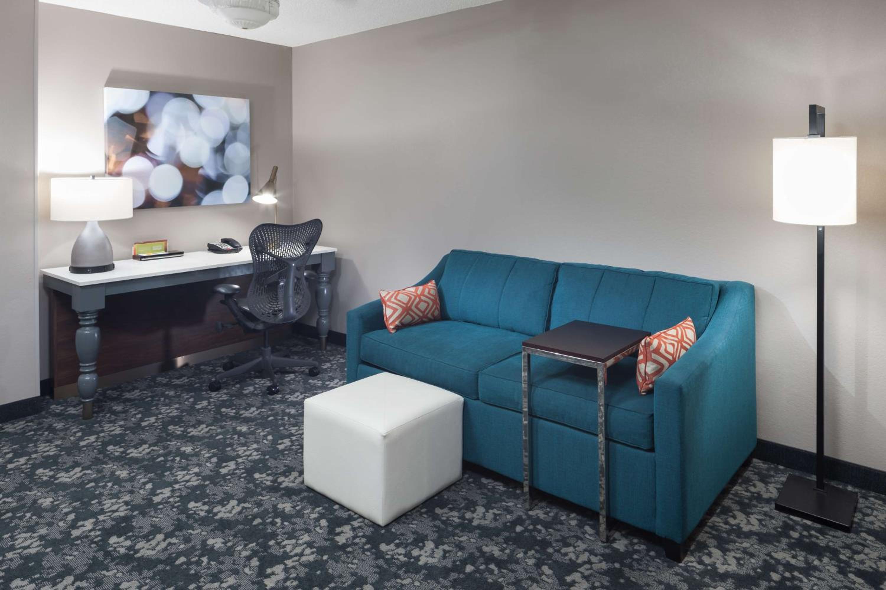 Junior King Suite - Non-Smoking - Photo 1
