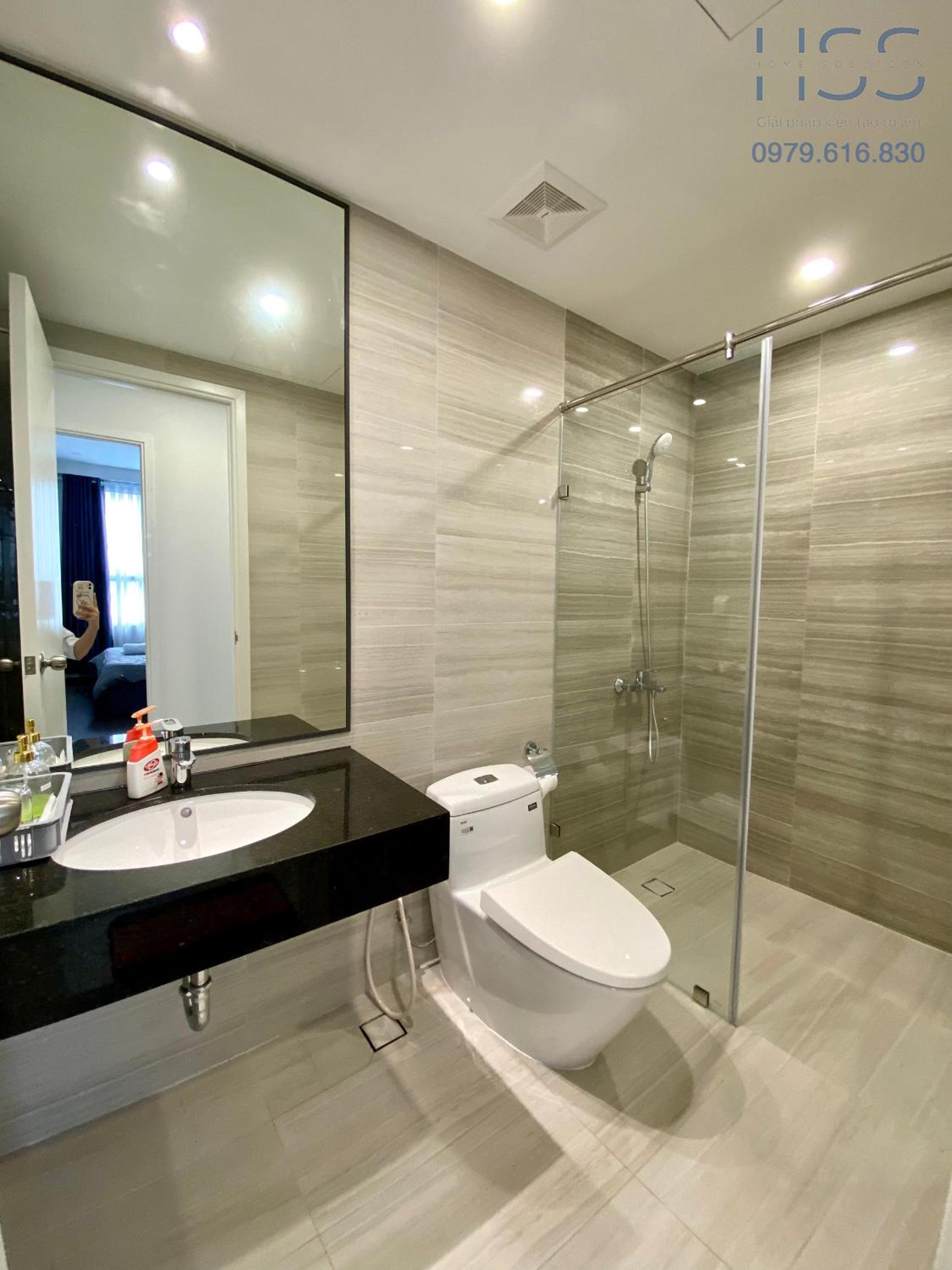 One-Bedroom Apartment - Photo 11