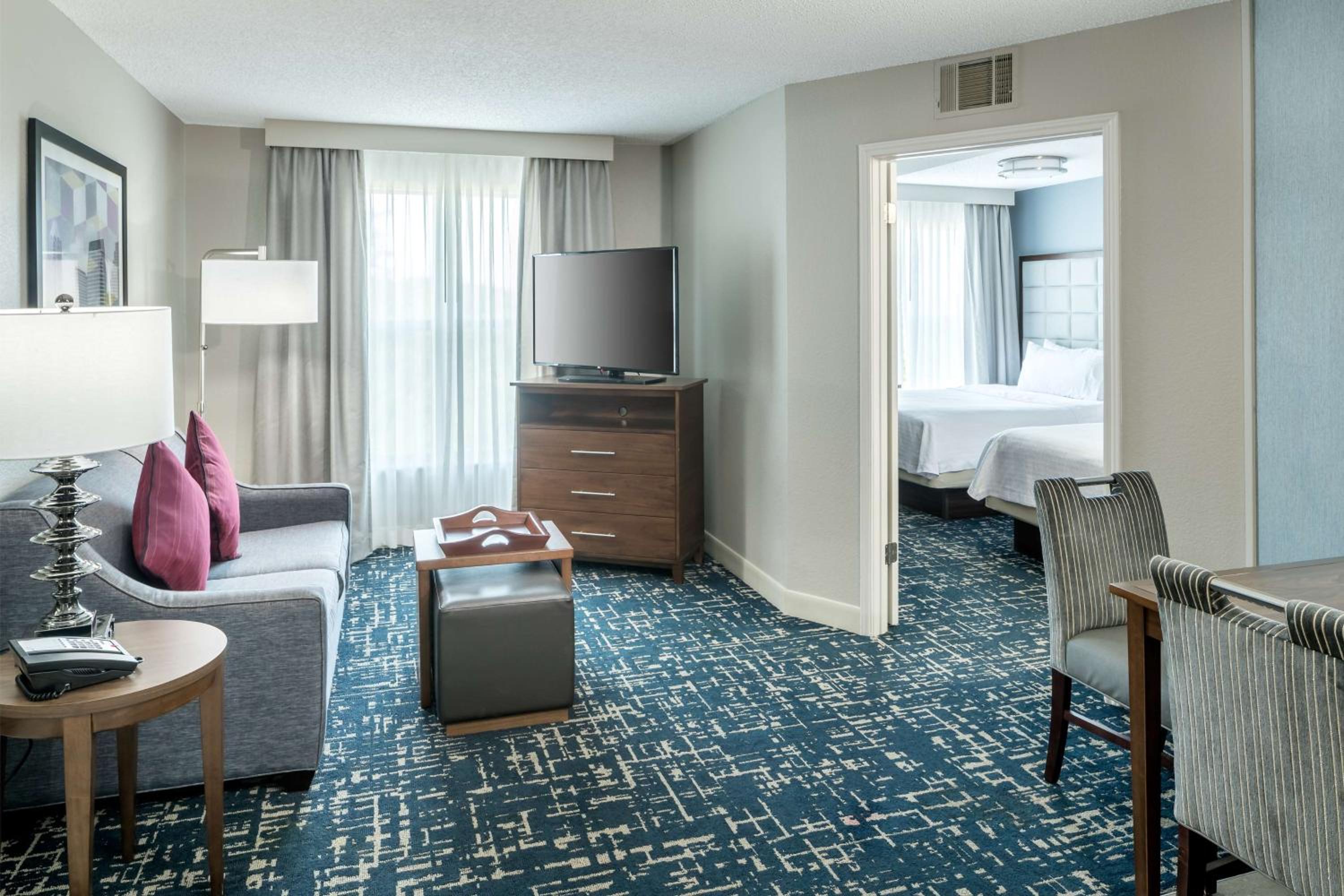 Suite with Two Queen Beds and Tub - Mobility and Hearing Access/Non-Smoking - Photo 3