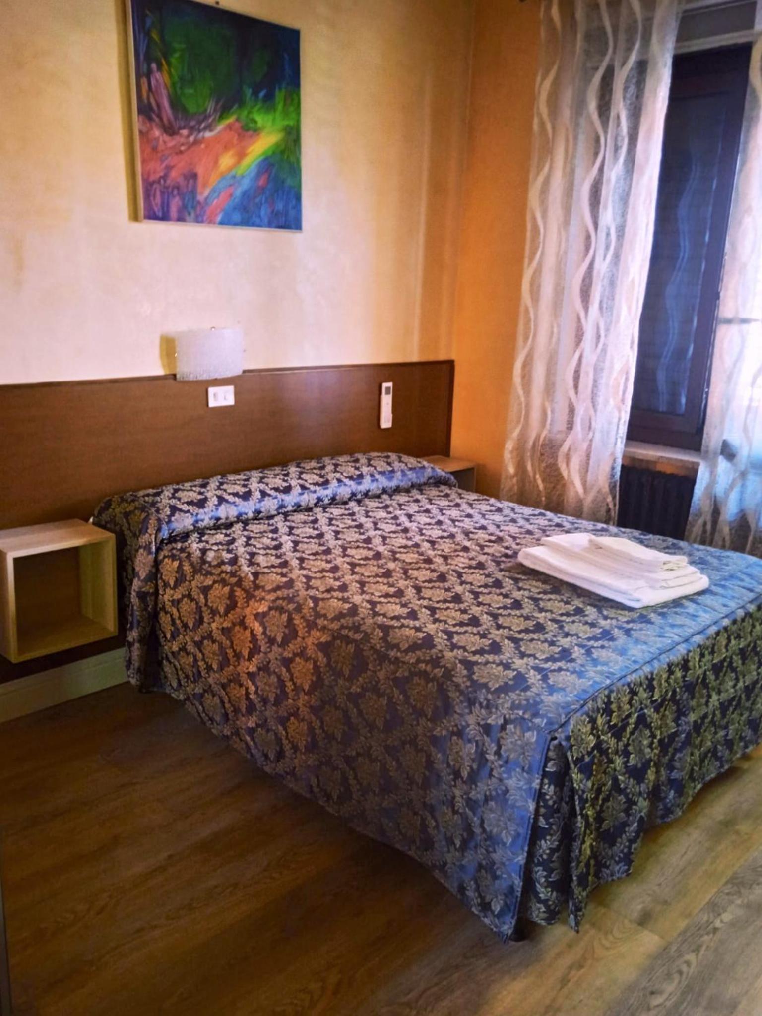 Superior Double or Twin Room - Photo 6
