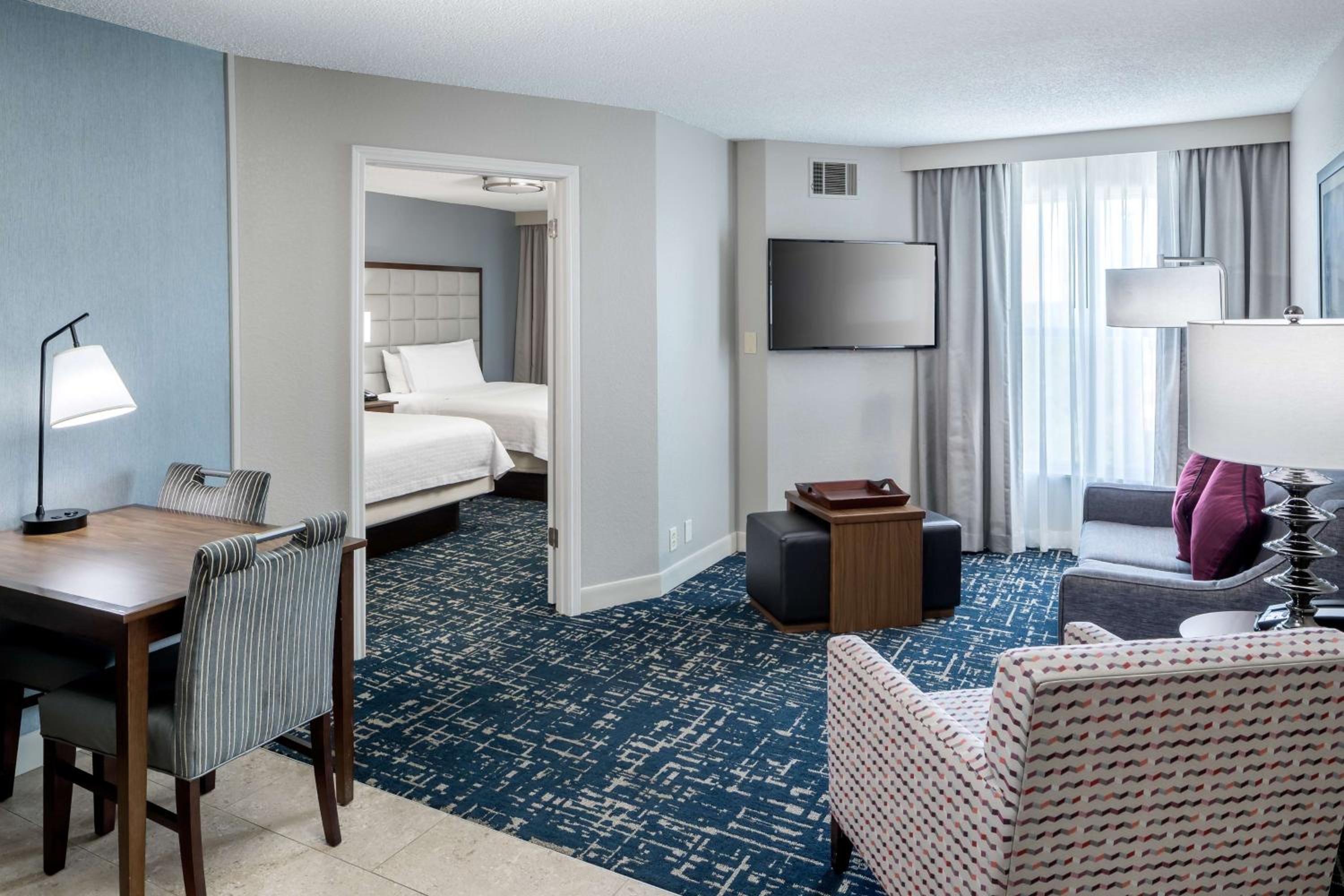One-Bedroom Suite with Two Double Beds - Non-Smoking - Photo 4