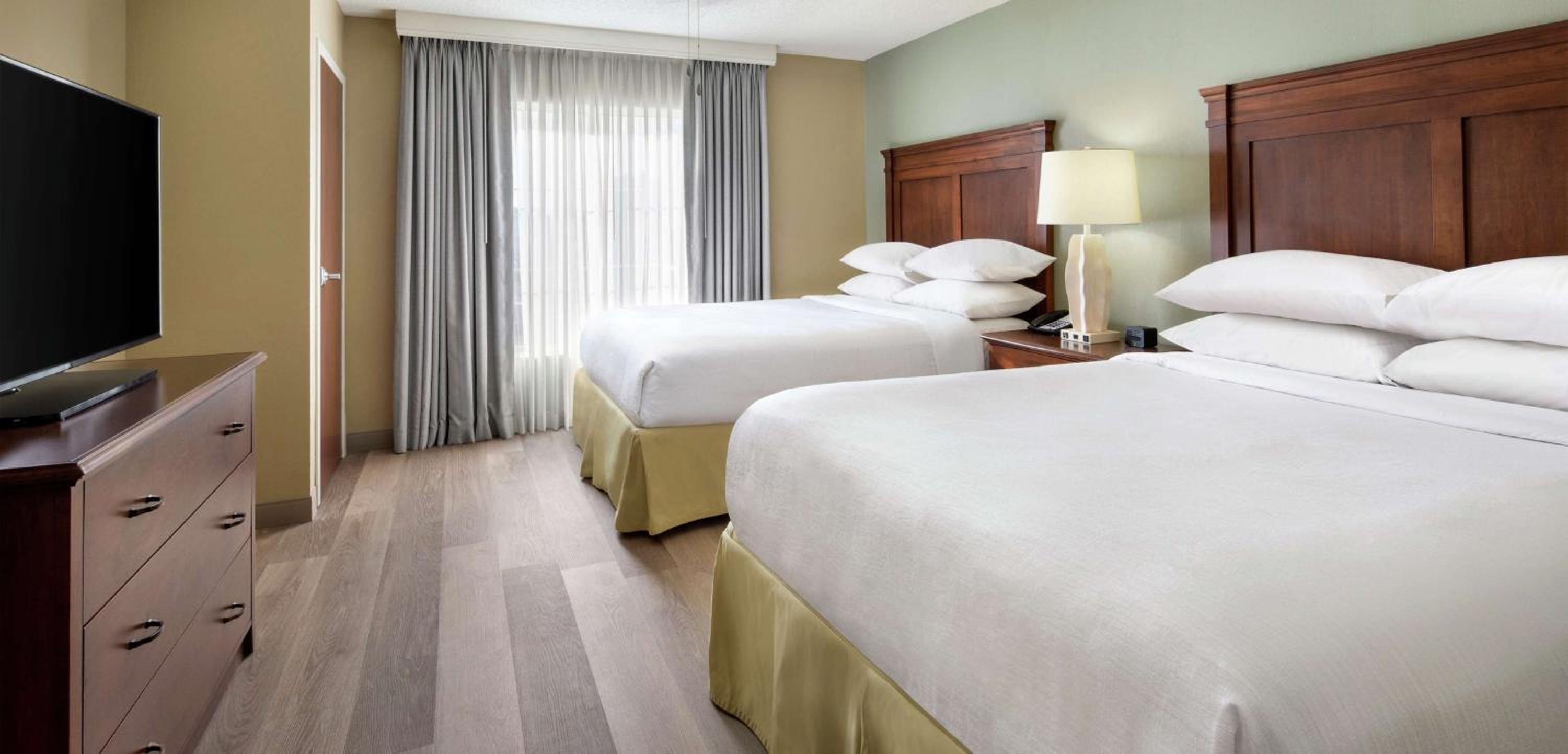 Suite with Two Queen Beds - Non-Smoking - Photo 5