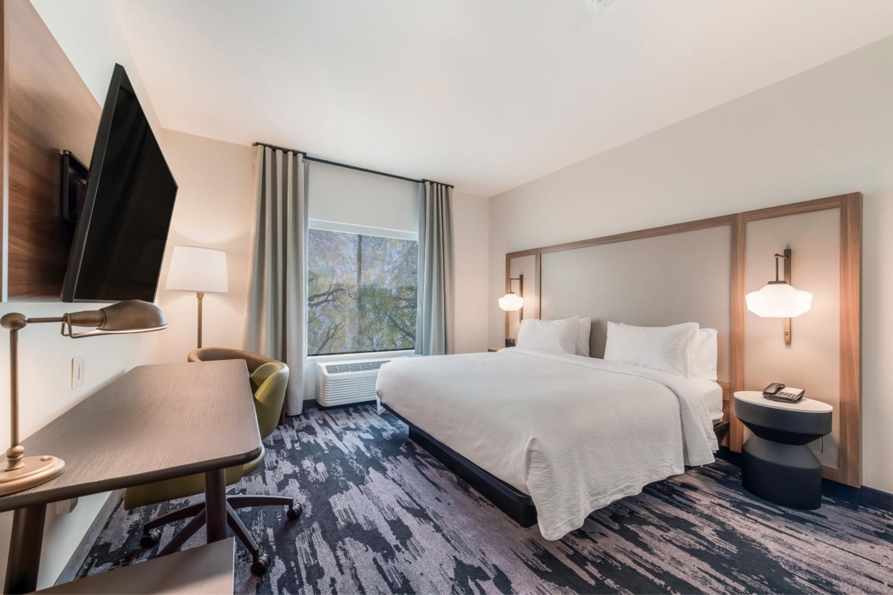 King Room - Hearing Accessible - Photo 1