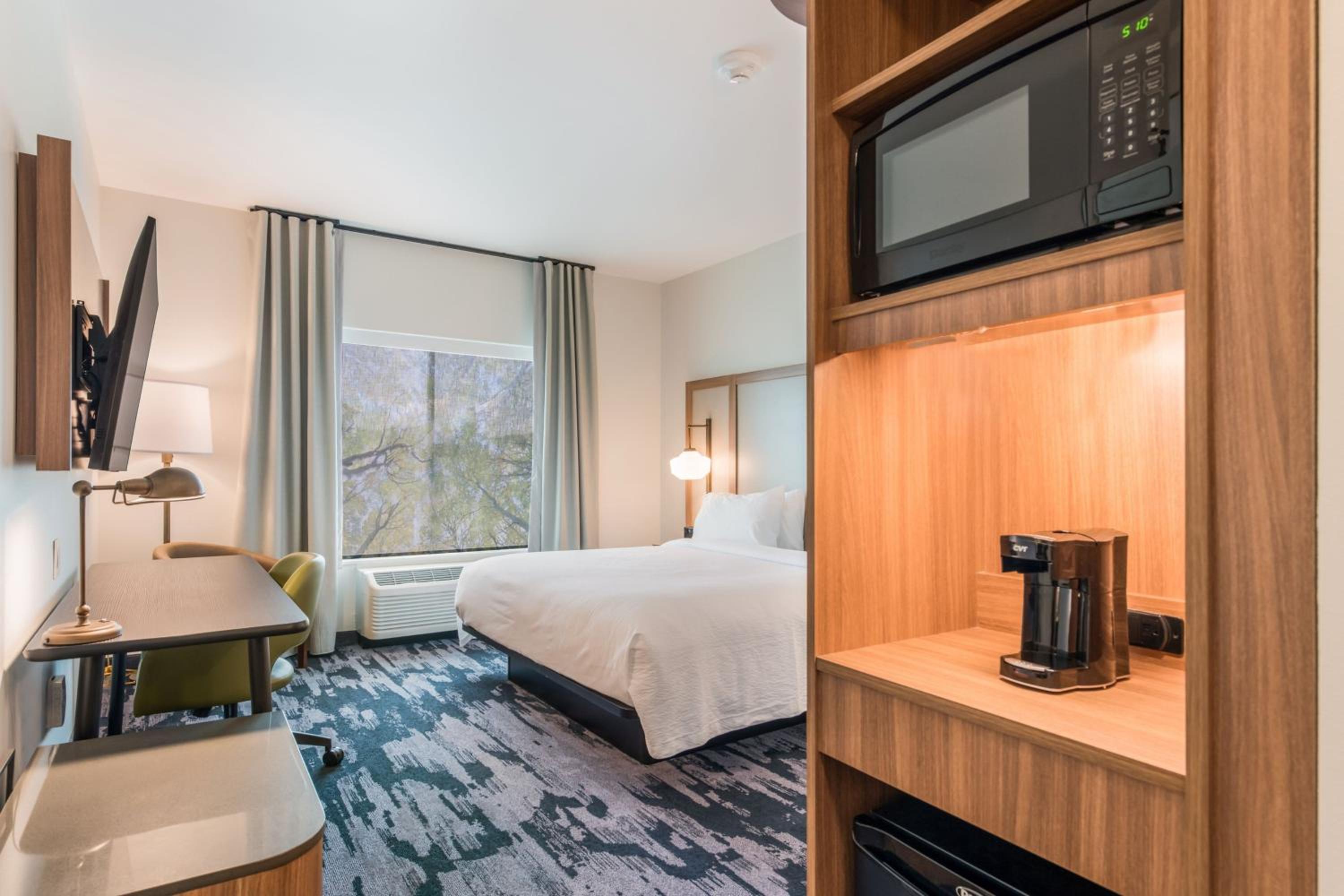 King Room - Hearing Accessible - Photo 3