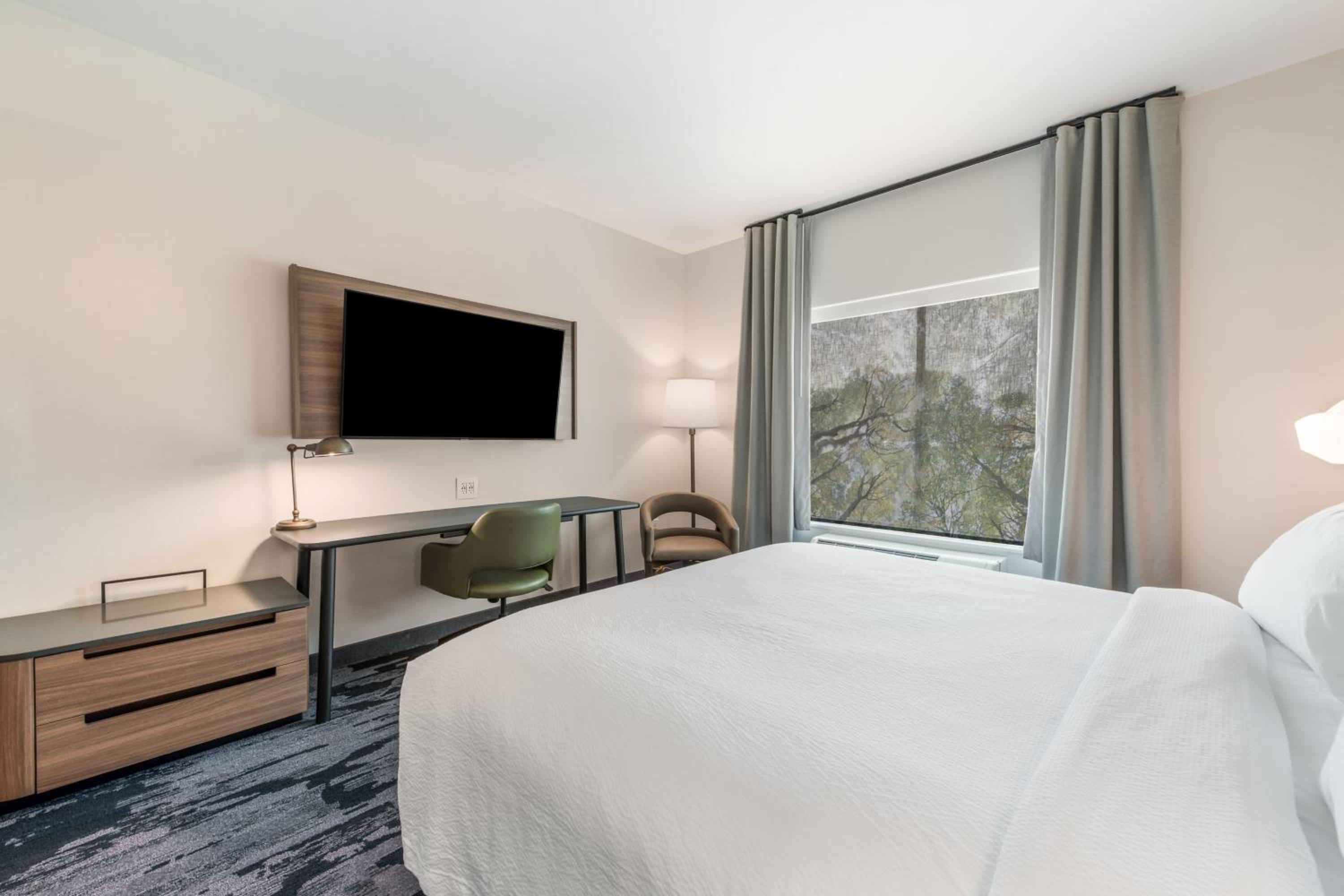 King Room - Hearing Accessible - Photo 2