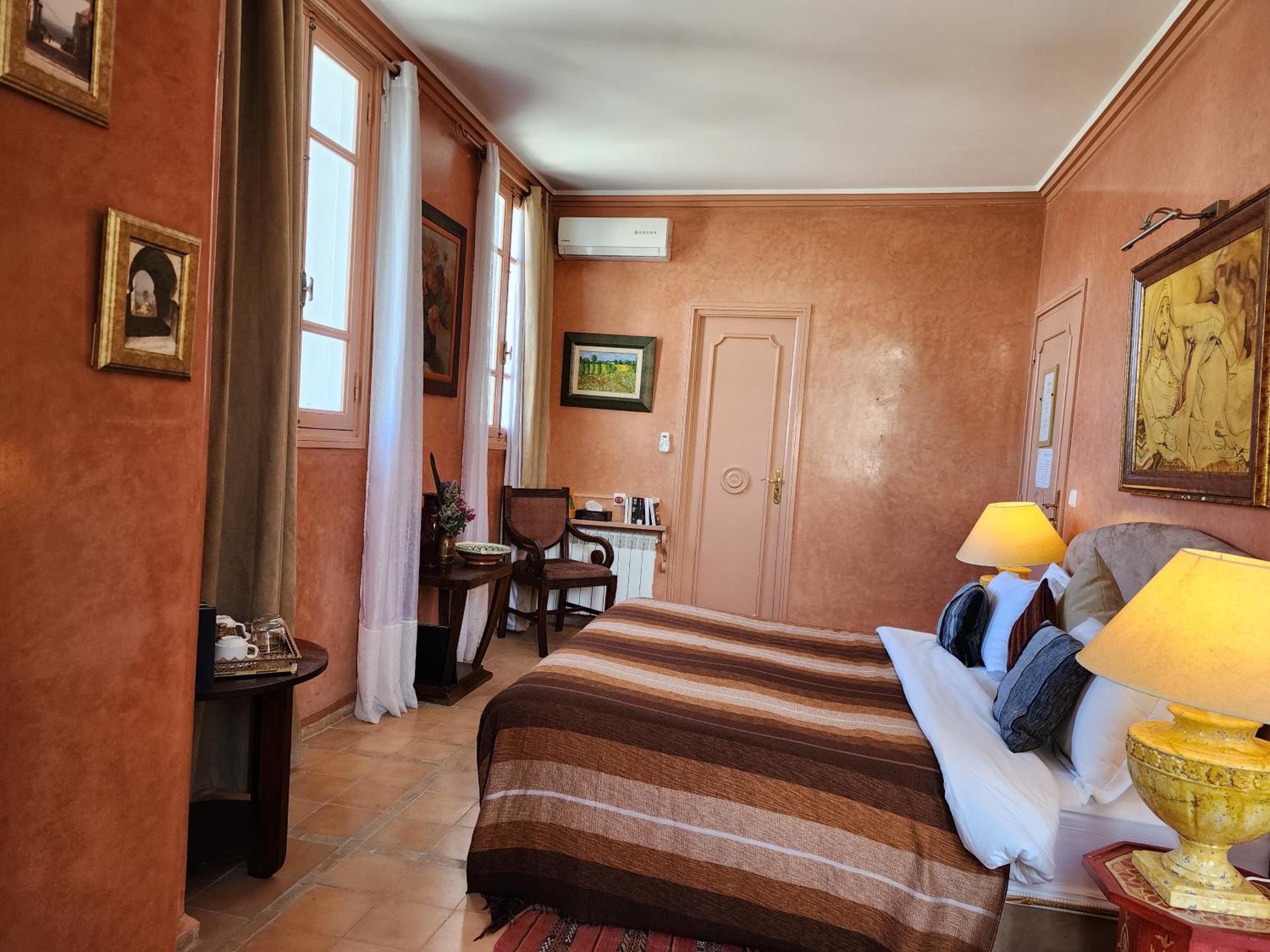 Room 4 - Photo 5