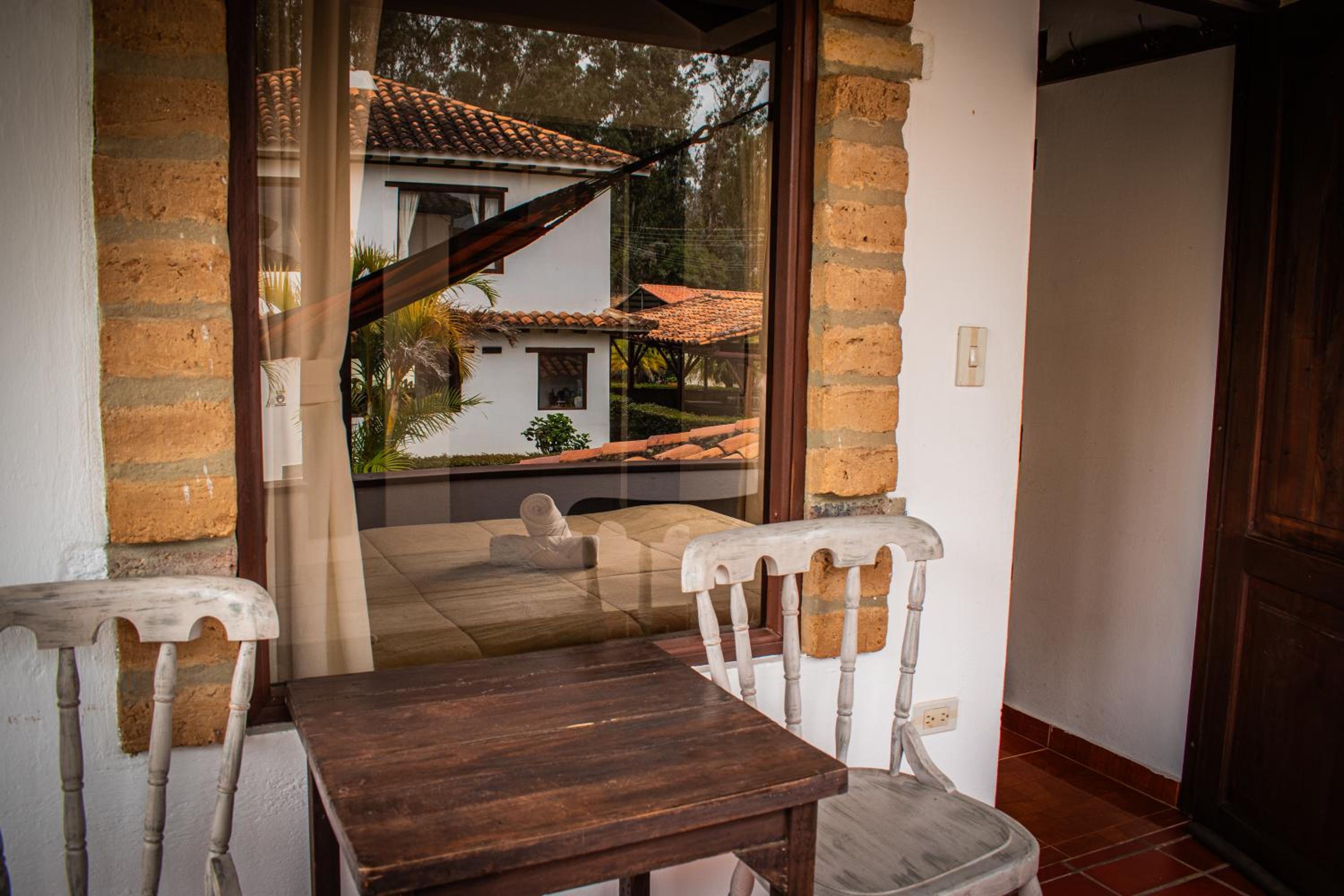 Deluxe Double Room with Balcony photo 2