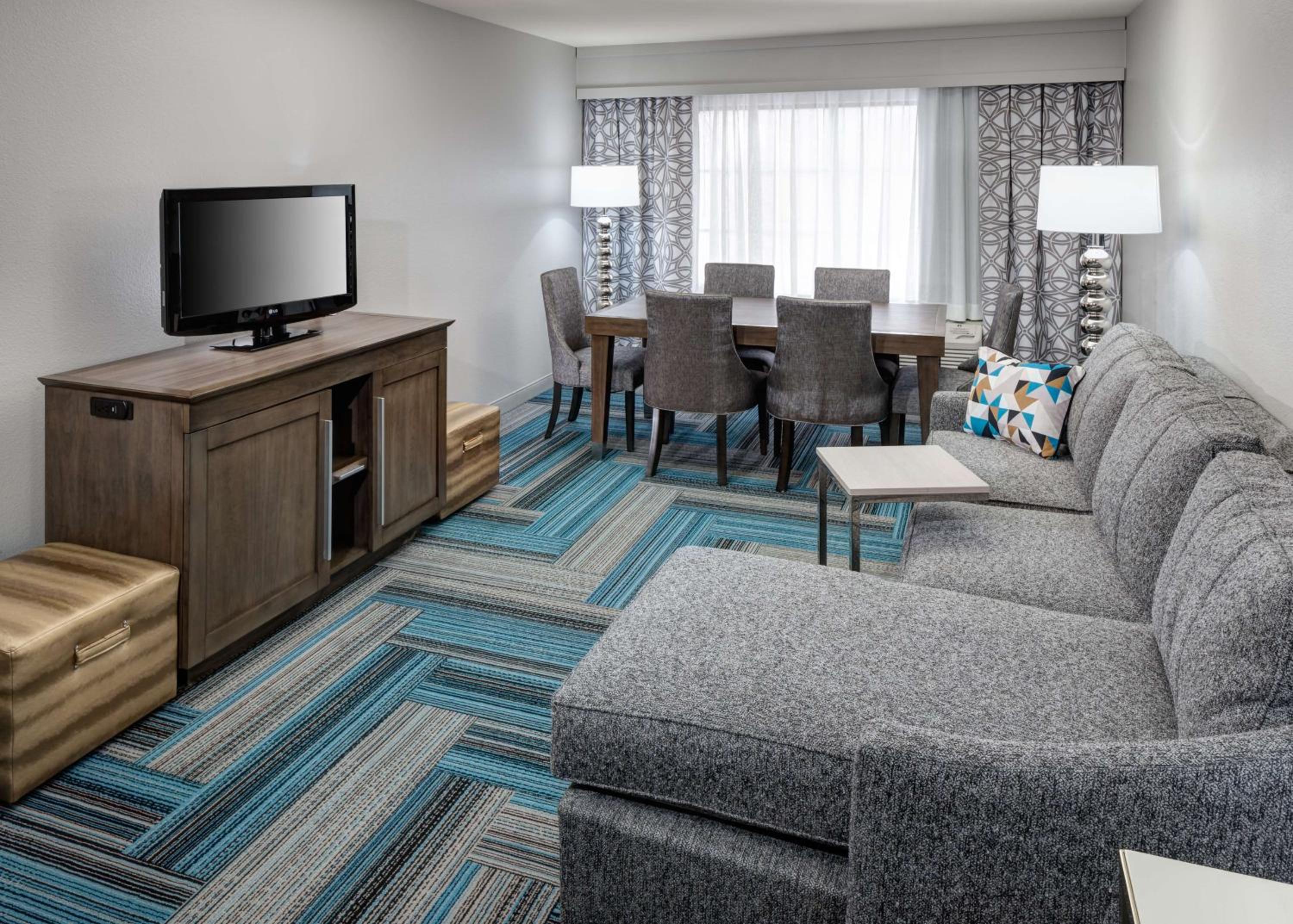 One-Bedroom King Suite - Non-Smoking - Photo 3