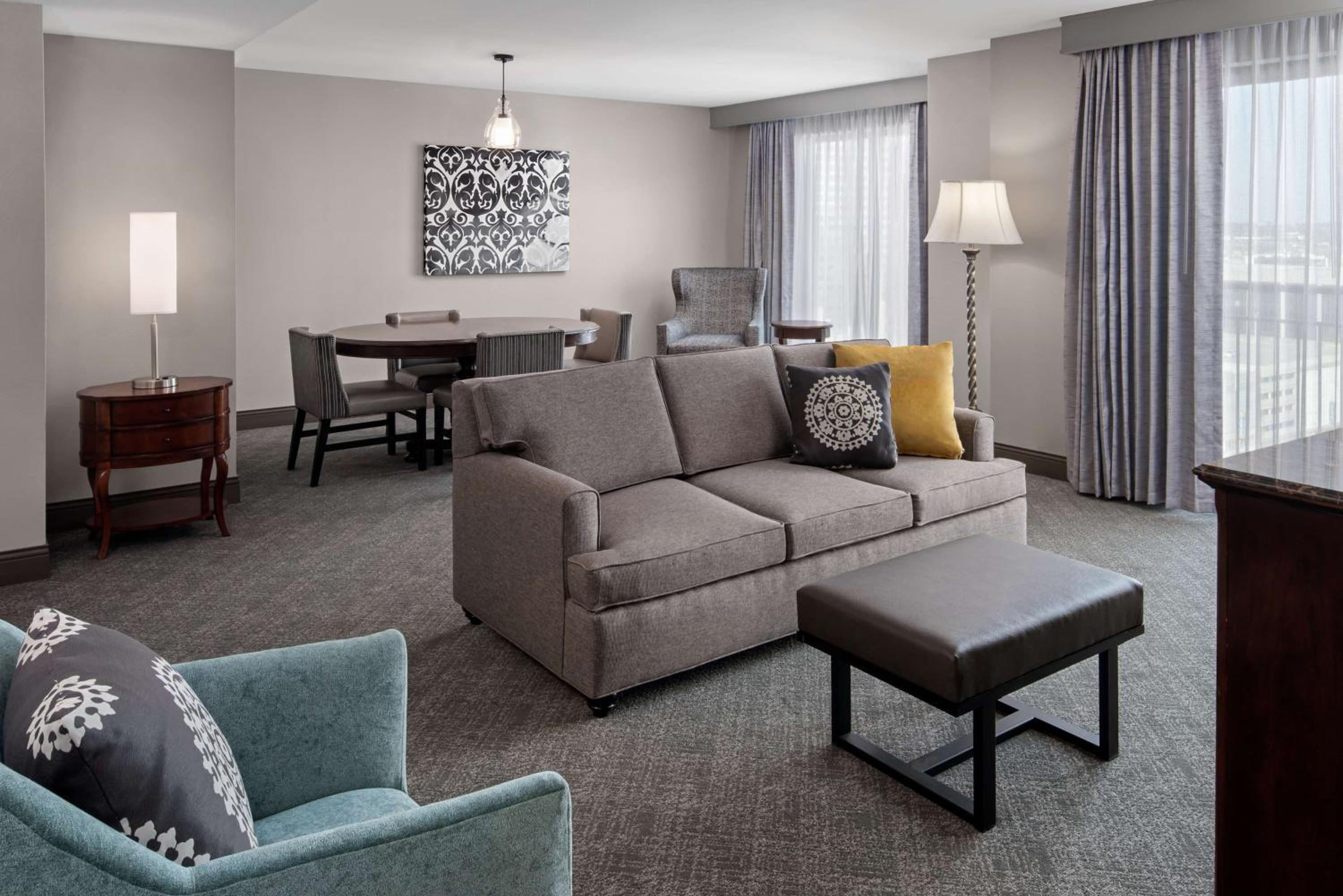 King Suite with River View