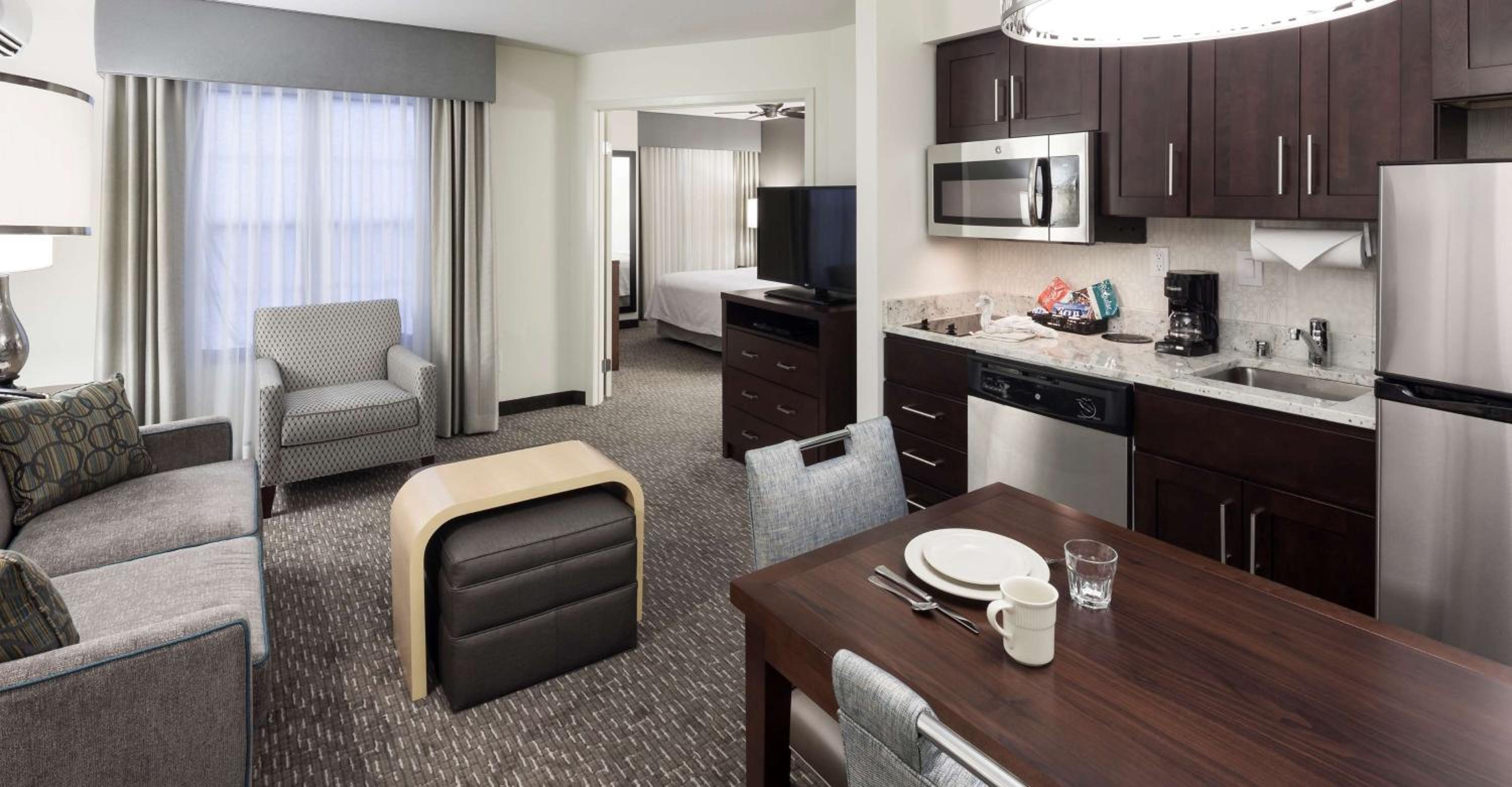 One-Bedroom King Suite - Non-Smoking - Photo 1